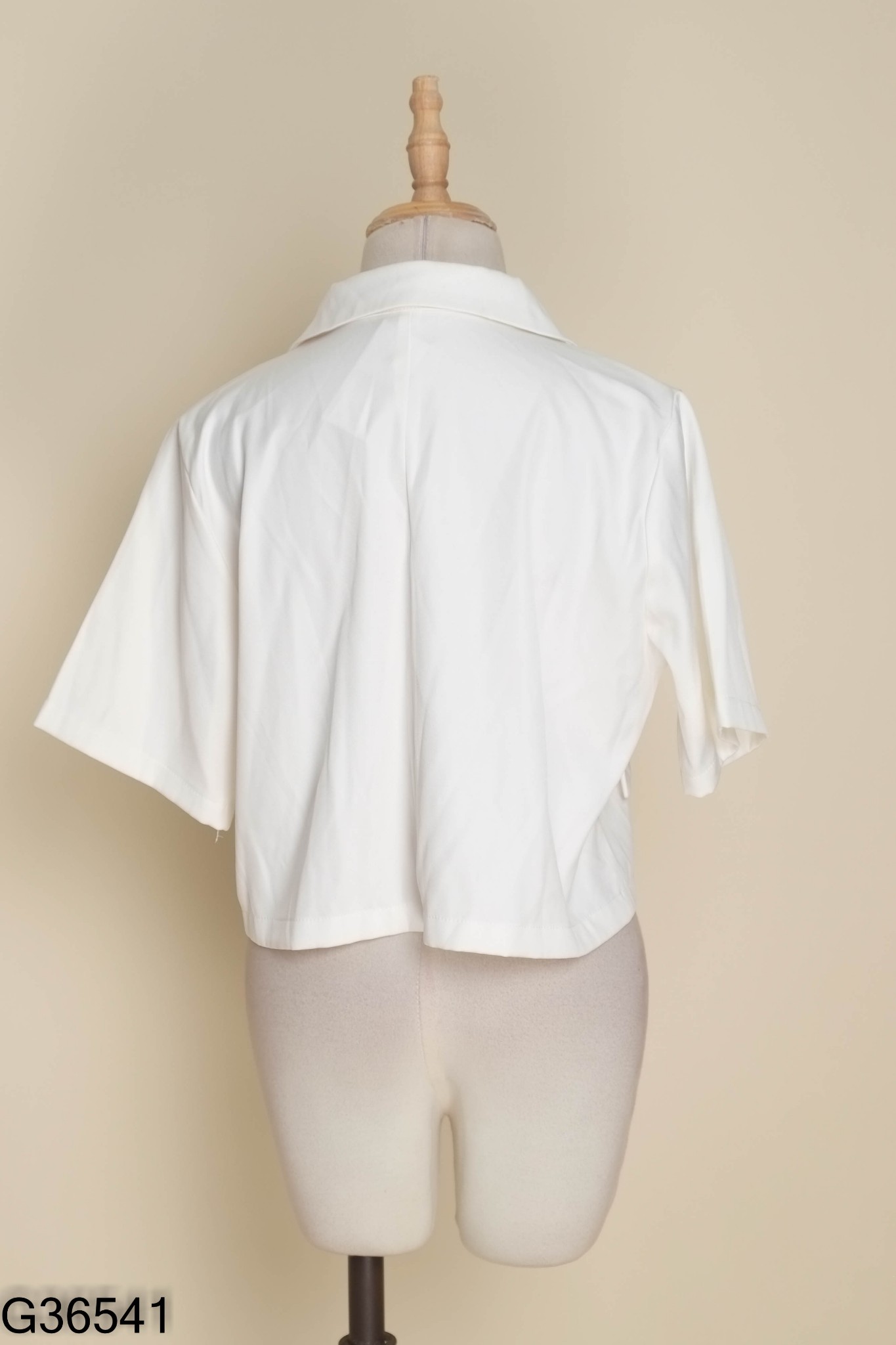 Áo vest trắng crotop
