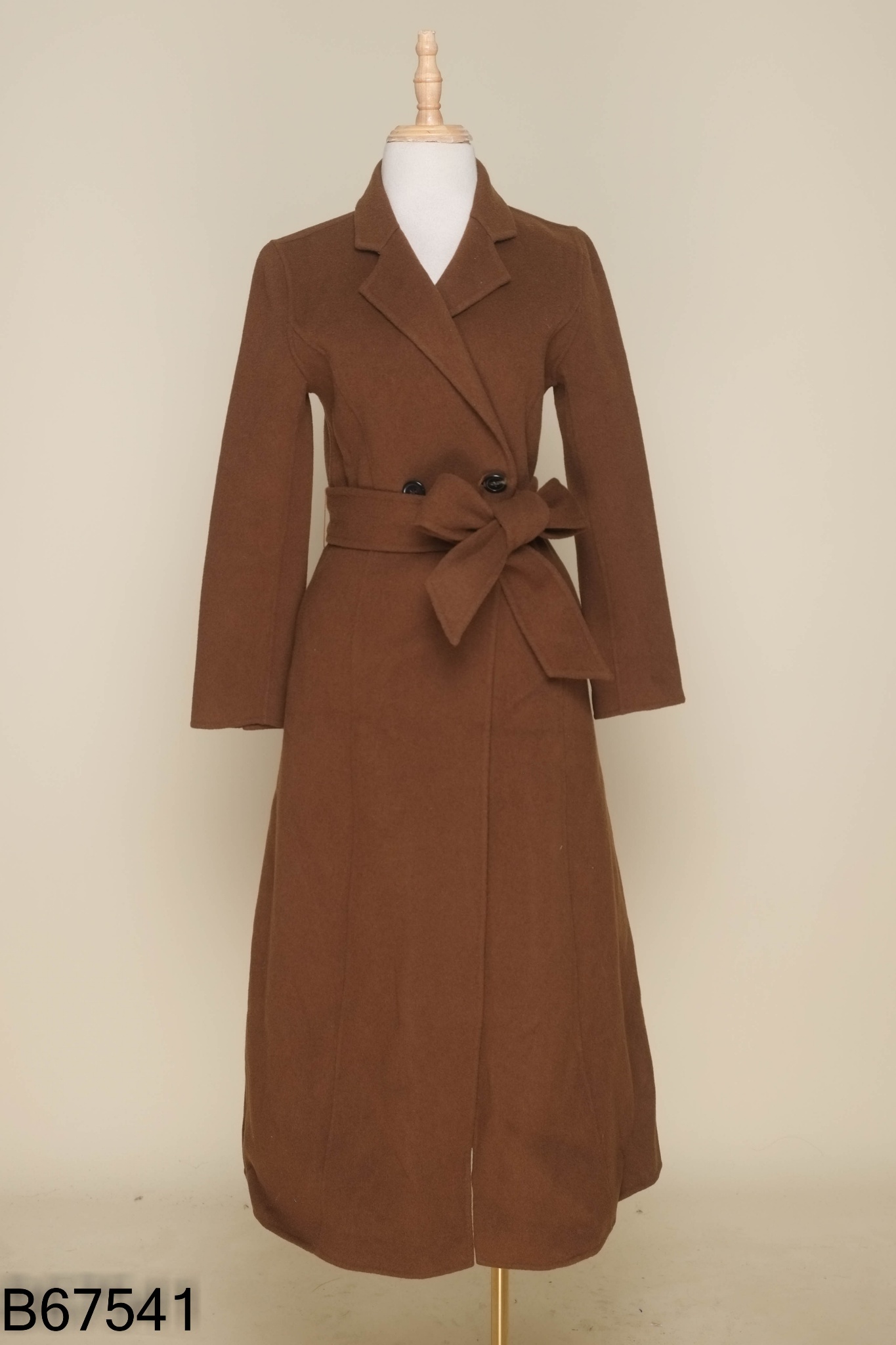 Áo dạ nâu dài kèm đai