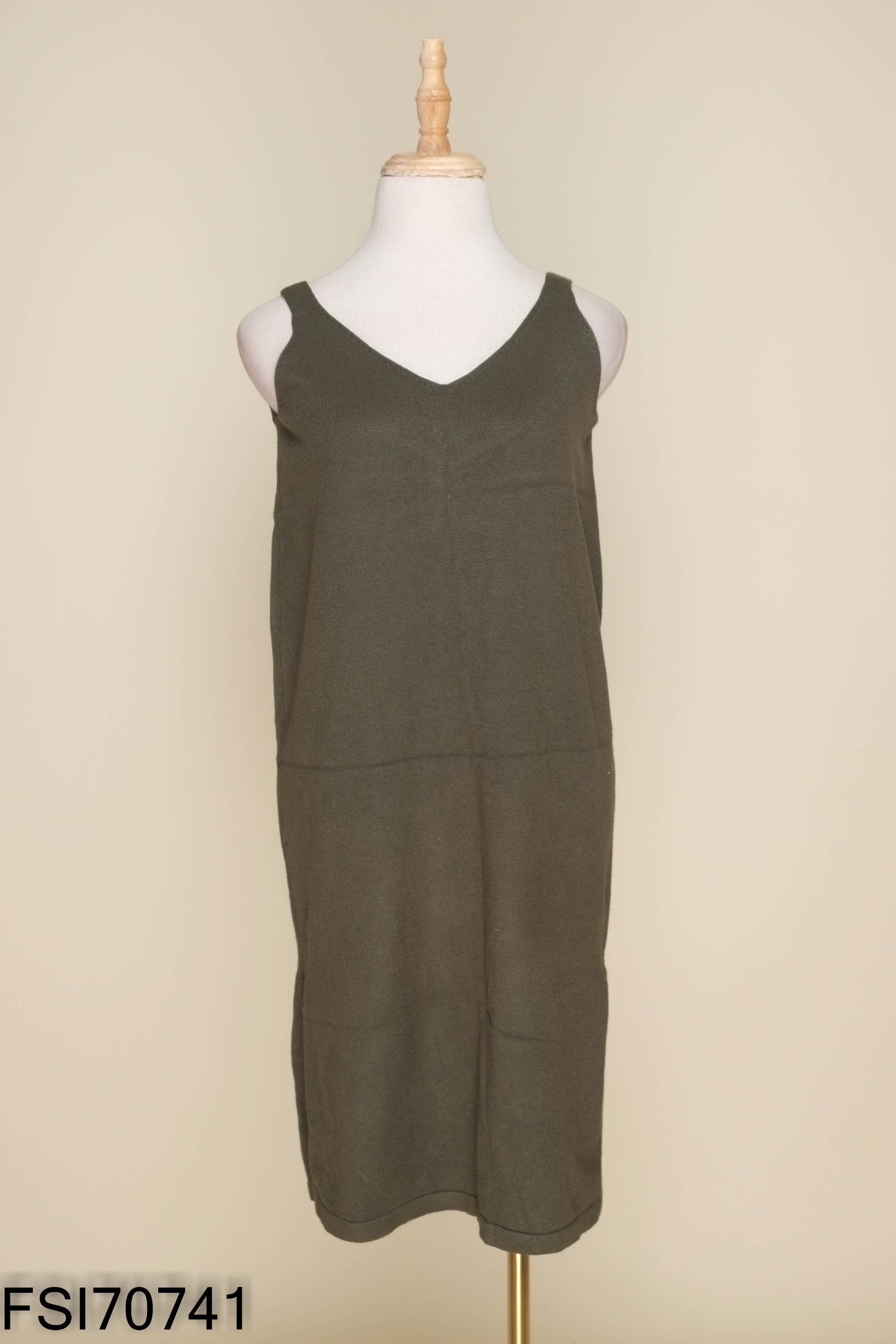 Váy hai dây len xanh rêu