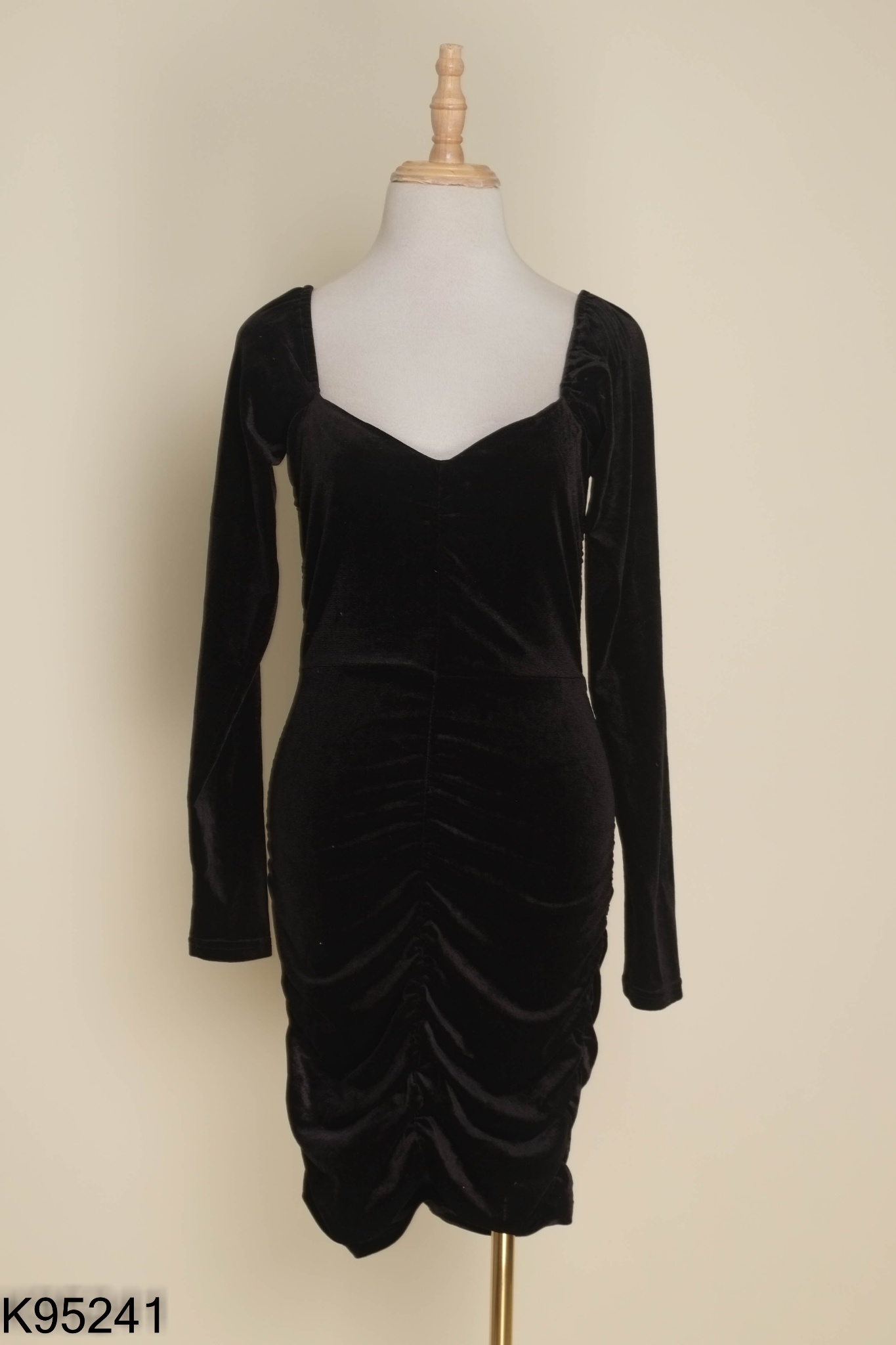 Váy nhung đen dúm ngực (ZARA xuất)