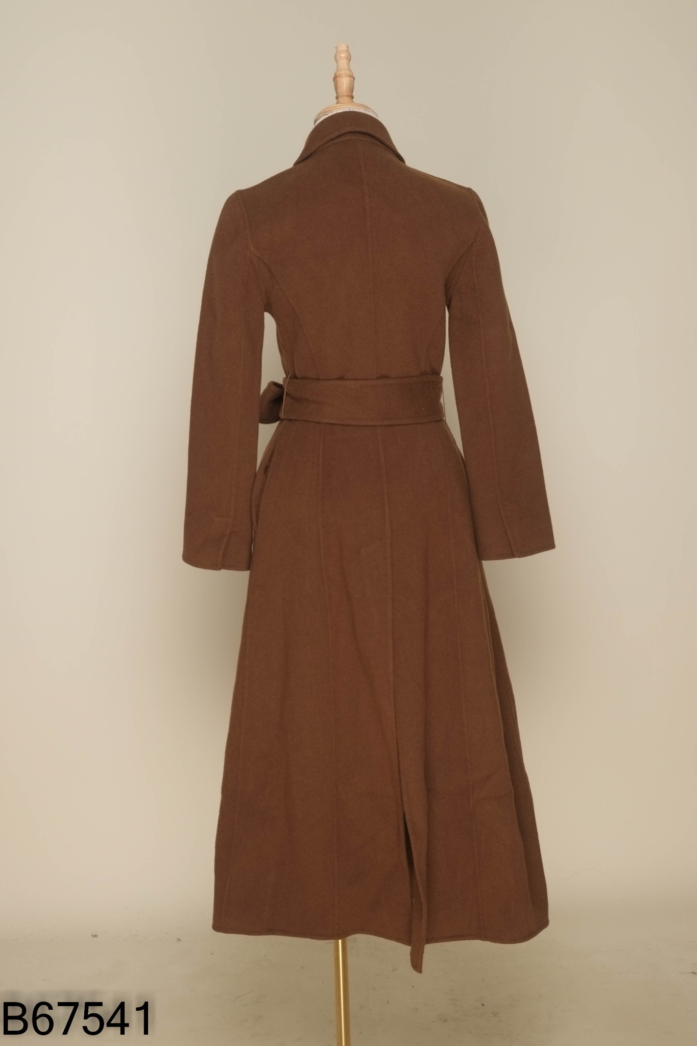 Áo dạ nâu dài kèm đai