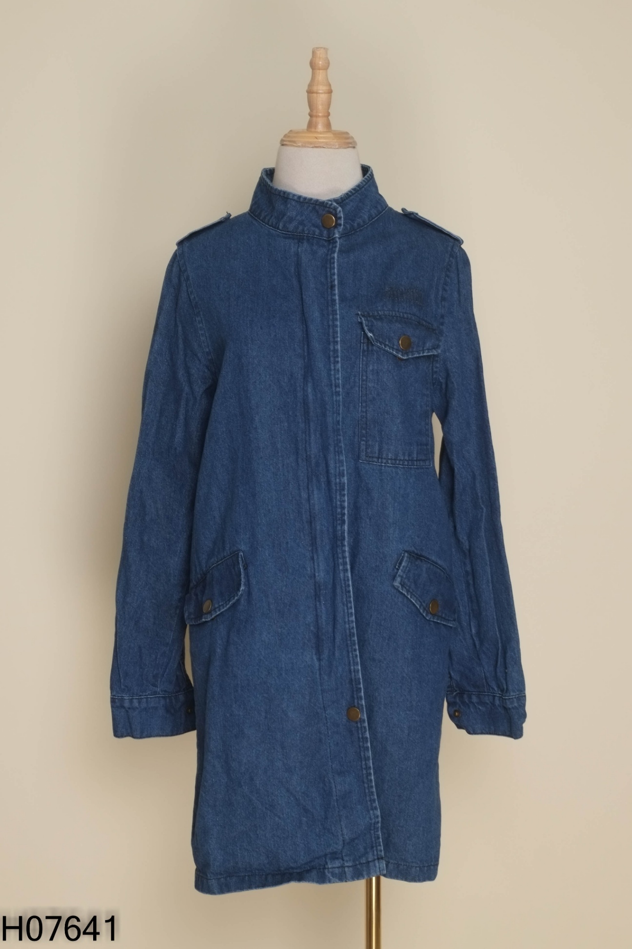 Áo khoác jeans xanh đậm dáng dài