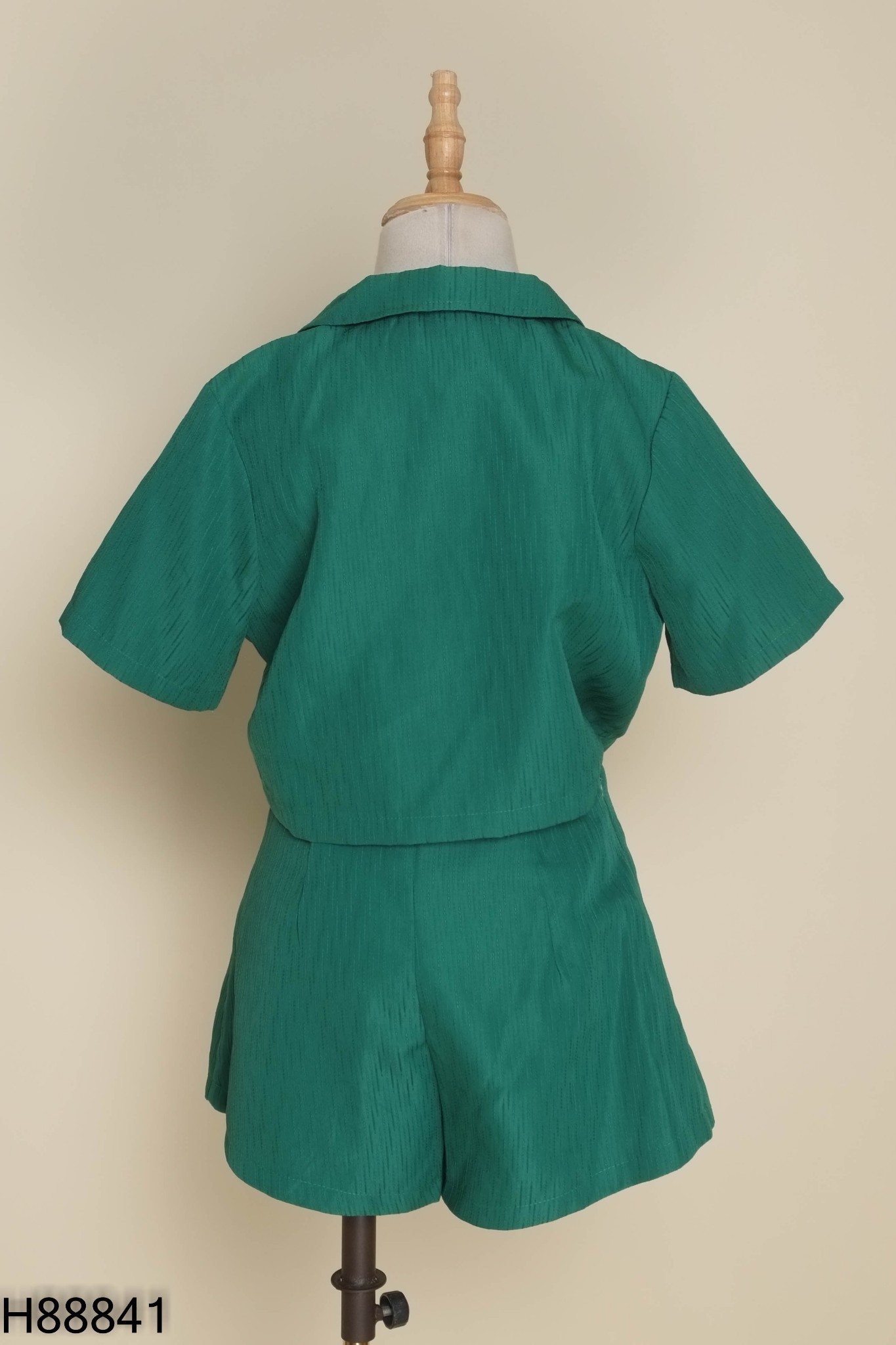 Set Áo xanh cổ vest + quần shorts