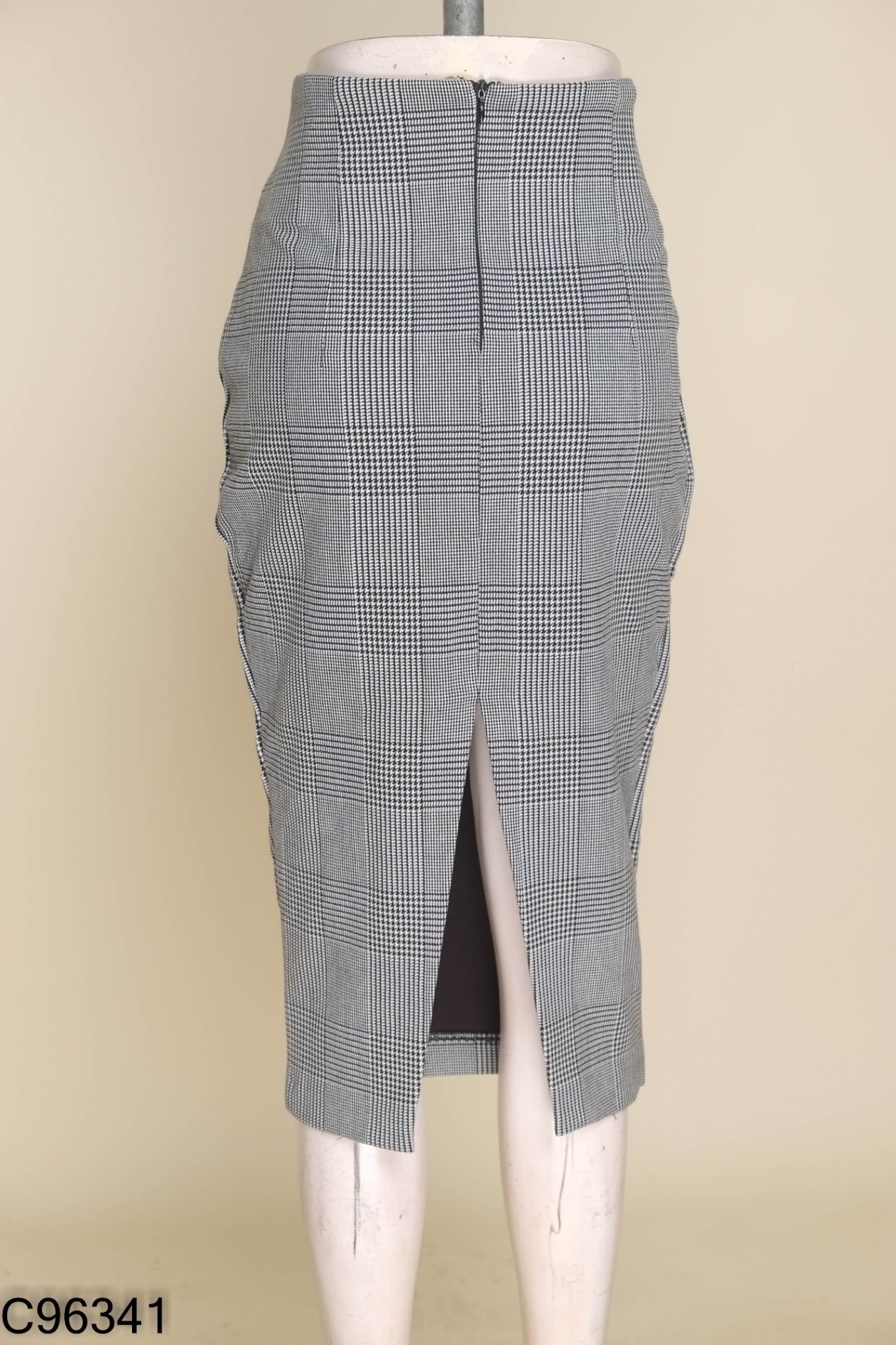 Chân váy HM xám kẻ thắt vạt