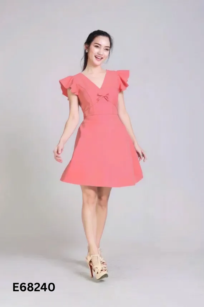 Váy 92 WEAR hồng đính nơ