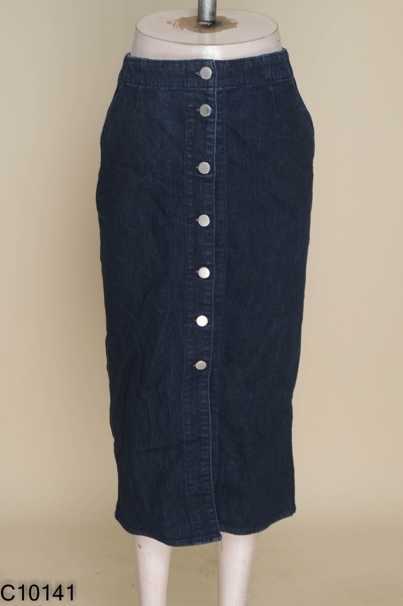 Chân váy jean xanh có túi