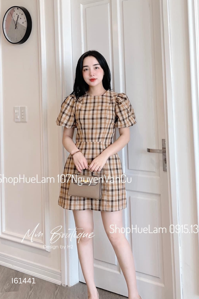 Váy BON nâu kẻ caro