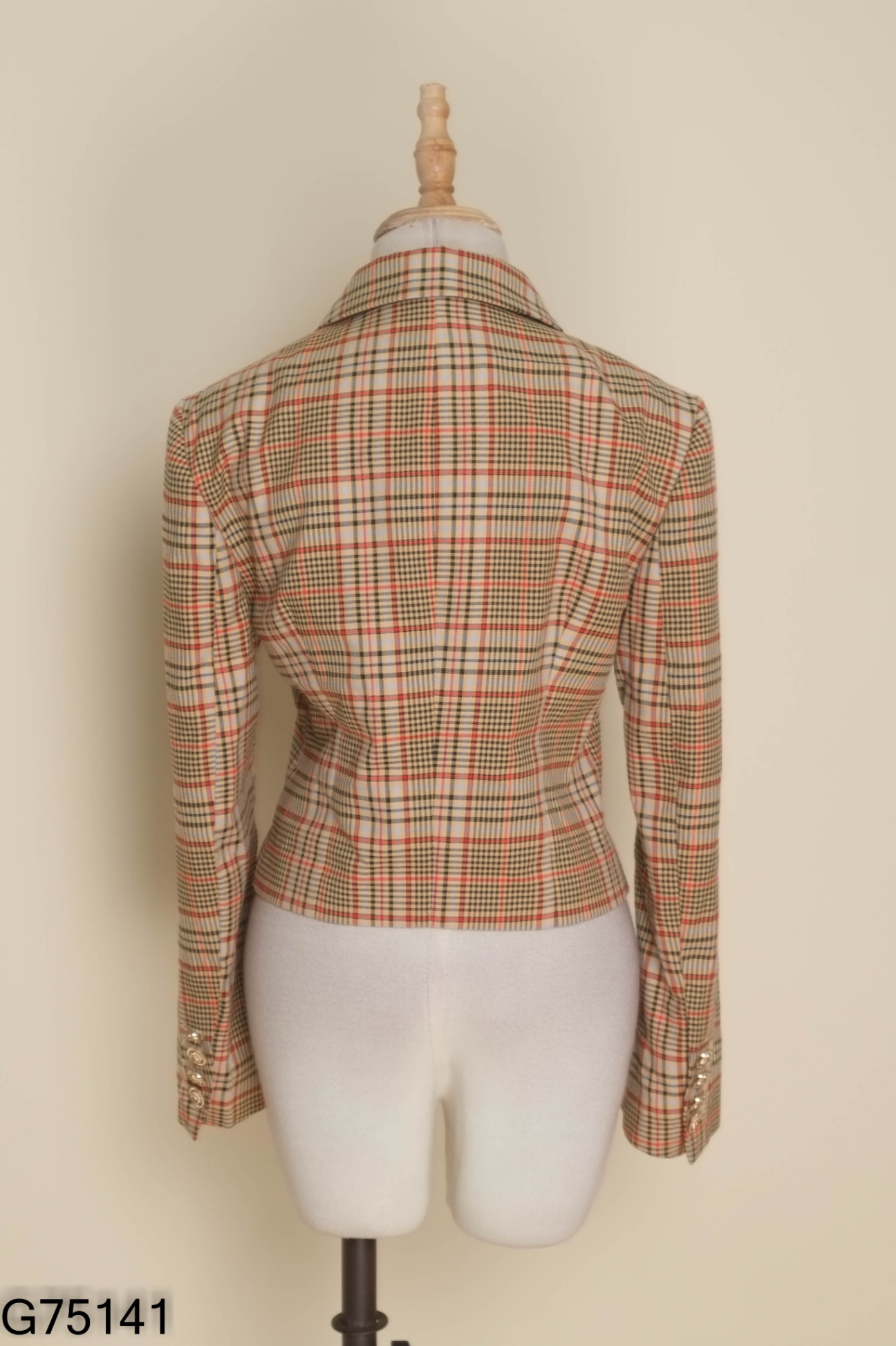 Áo khoác nâu kẻ caro cổ vest
