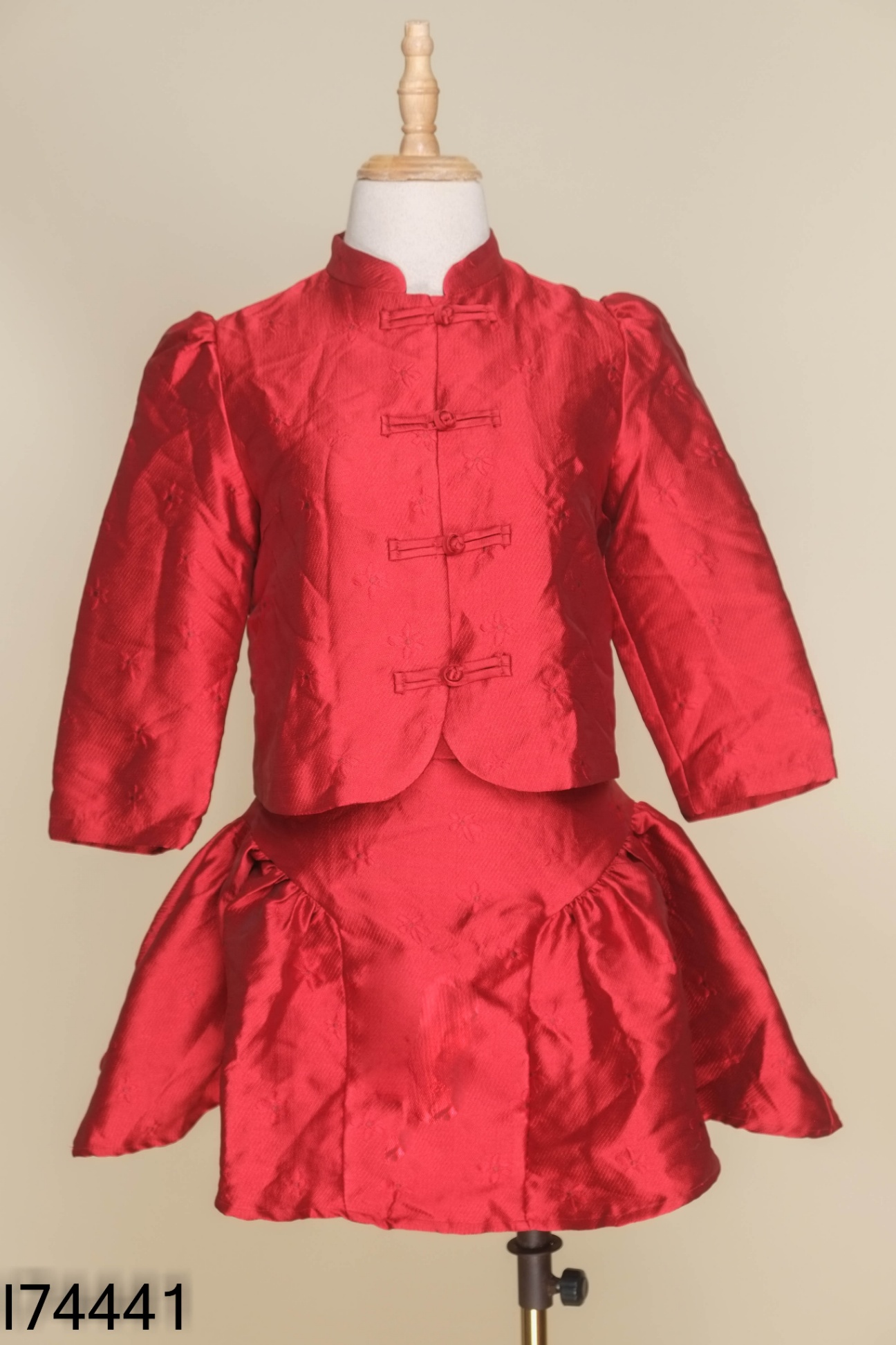 NEWTAG SET GERME Áo đỏ kiểu tàu + chân váy