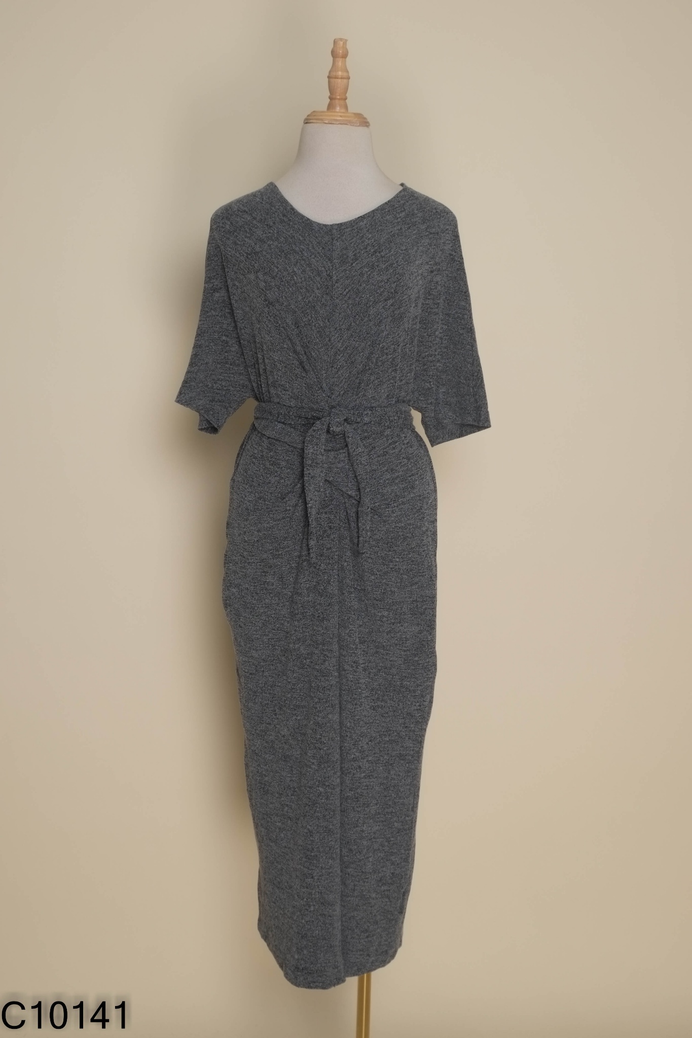 Váy len xám thắt nơ sau lưng