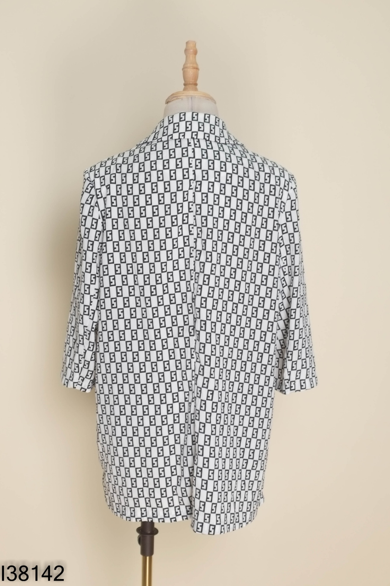 Áo khoác vest trắng
