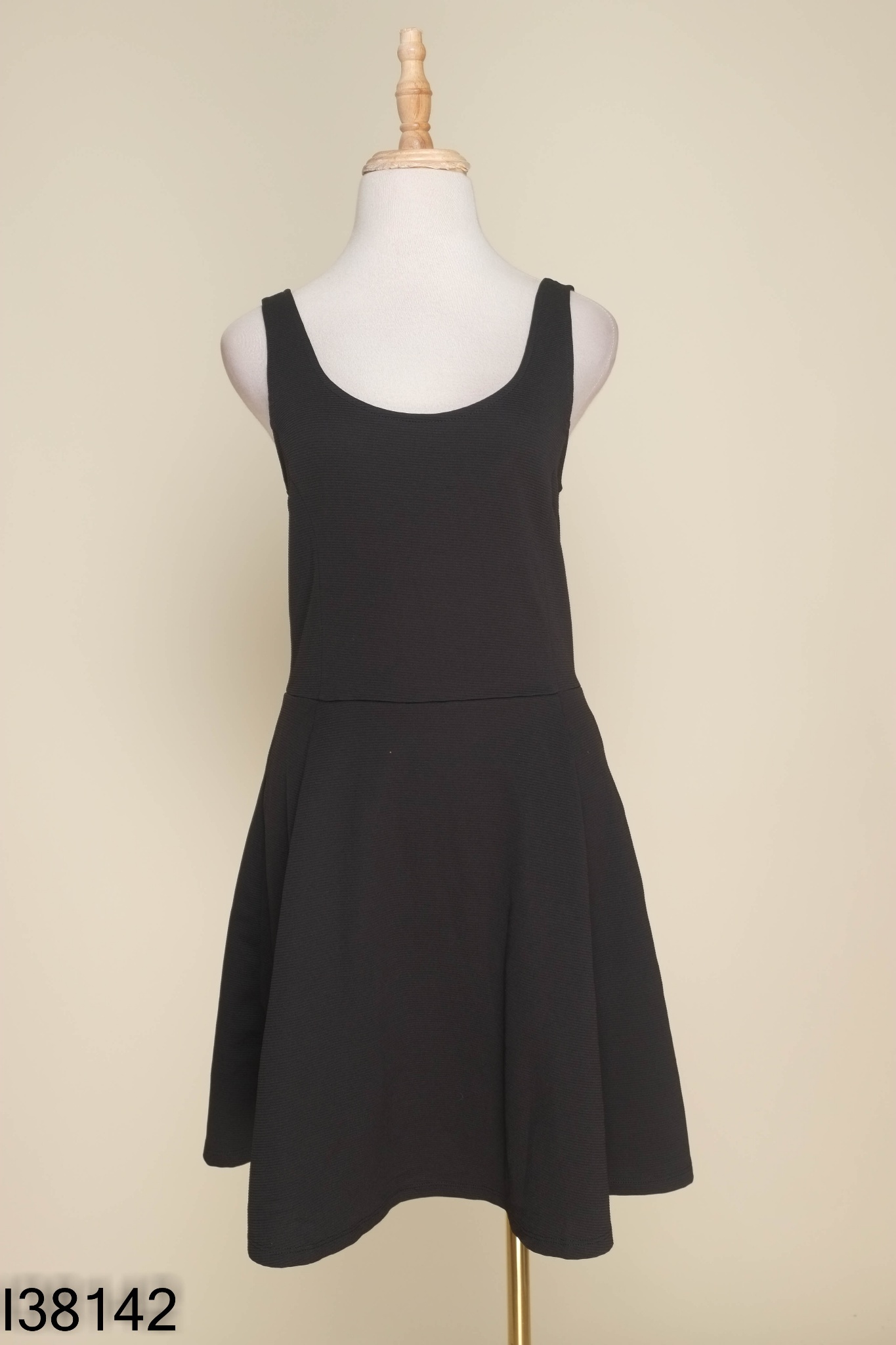Váy ngắn H&M đen trơn