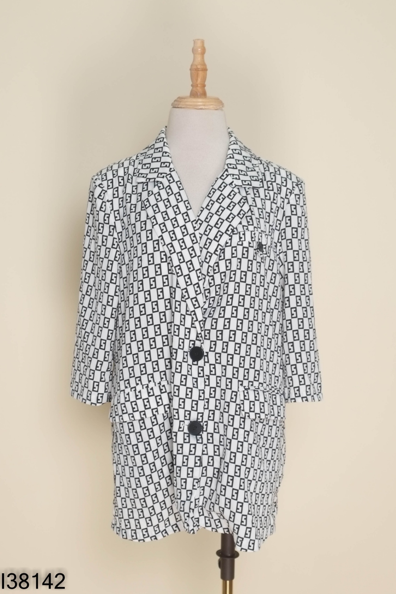 Áo khoác vest trắng