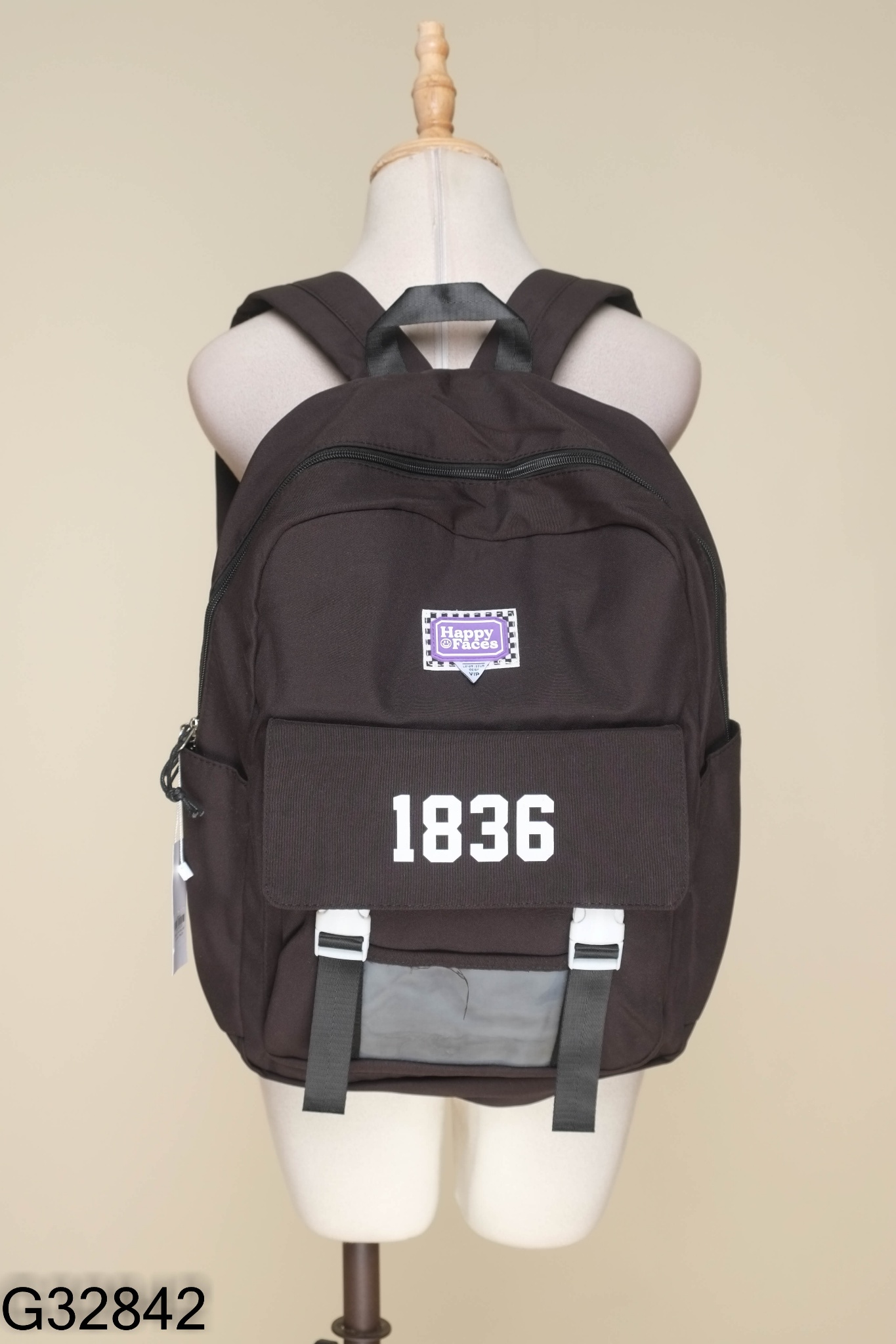 Balo đen phối chữ