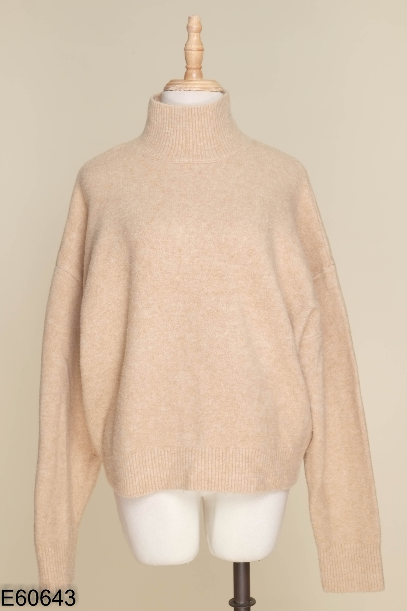 Áo len be ZARA cổ cao