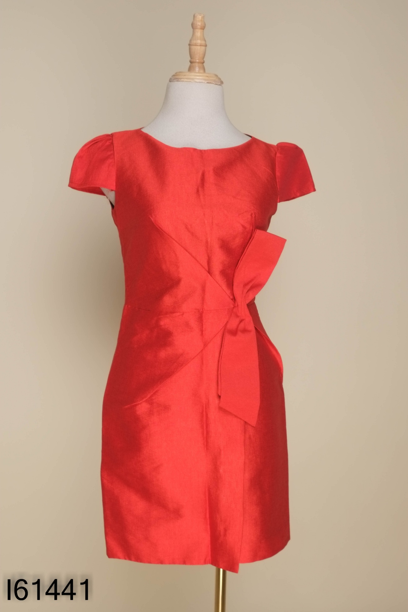 NEWTAG váy QUYNH BOUTIQUE đỏ trơn
