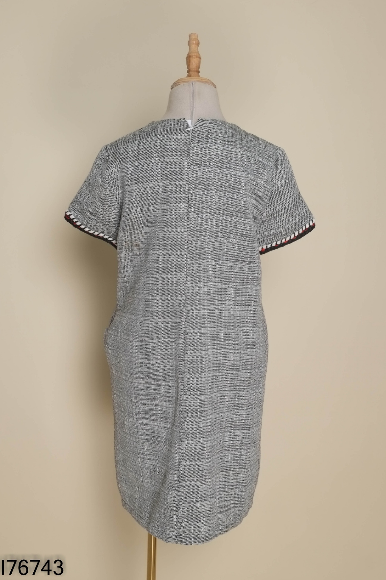 Váy xám ADORE DRESS cổ V