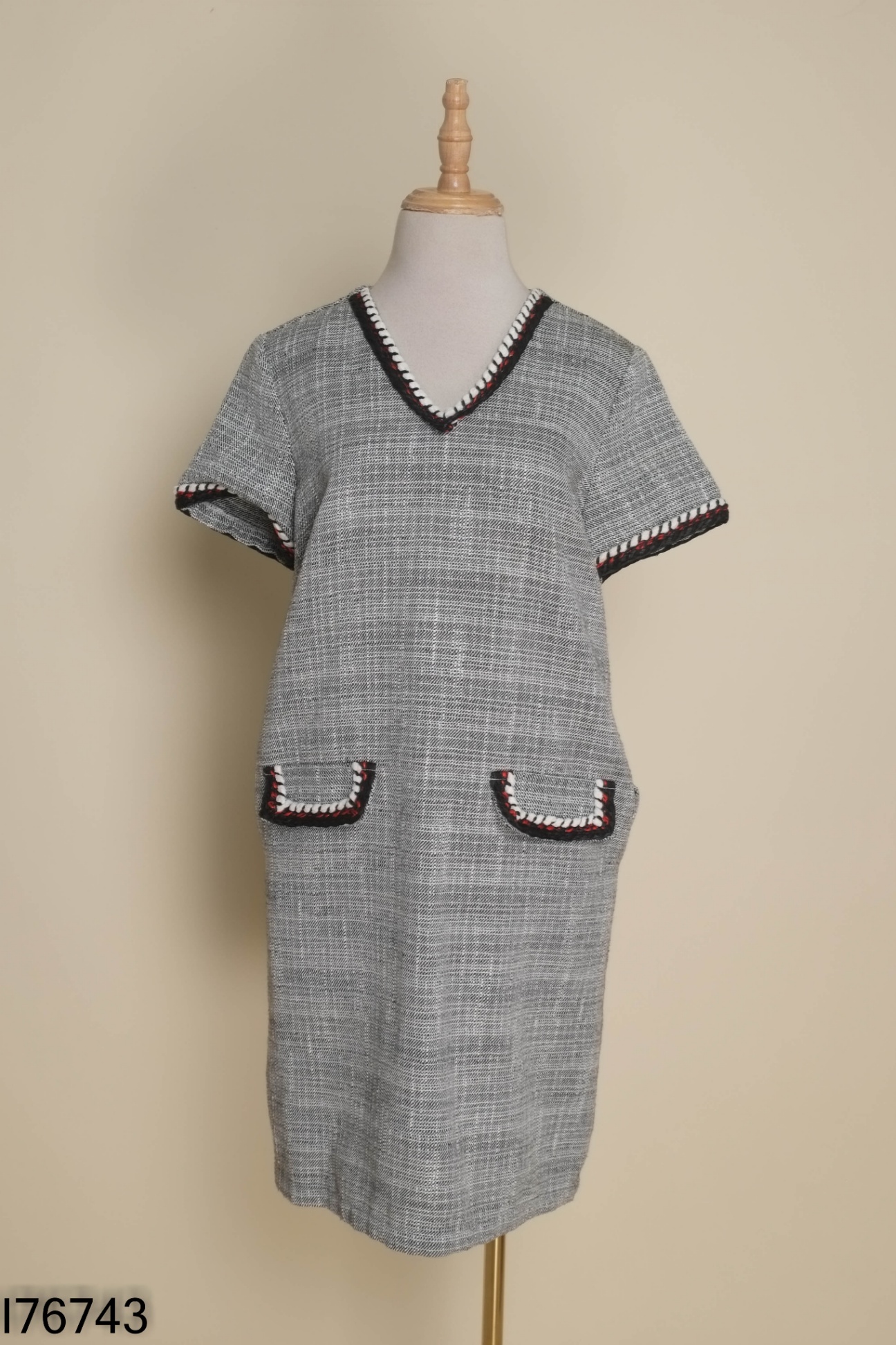 Váy xám ADORE DRESS cổ V