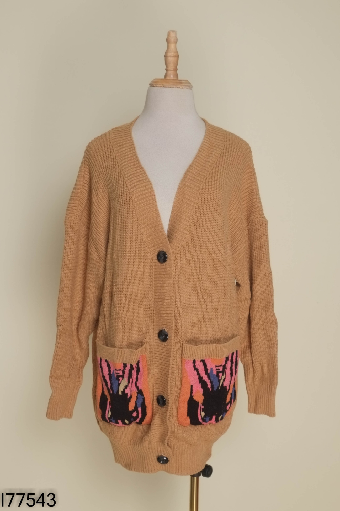 Áo cardigan nâu be phối cúc