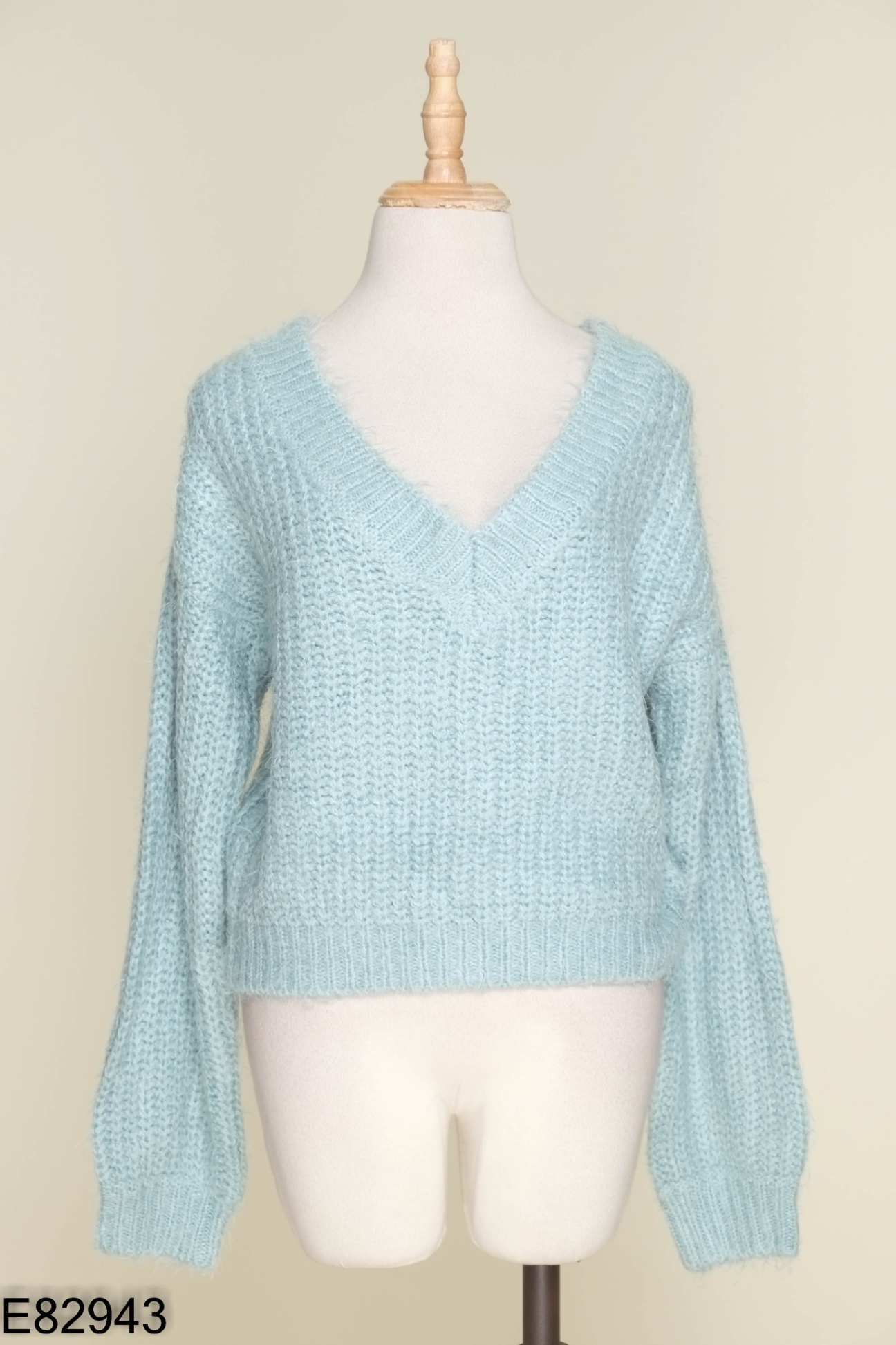 Áo len FOREVER 21 xanh cổ V