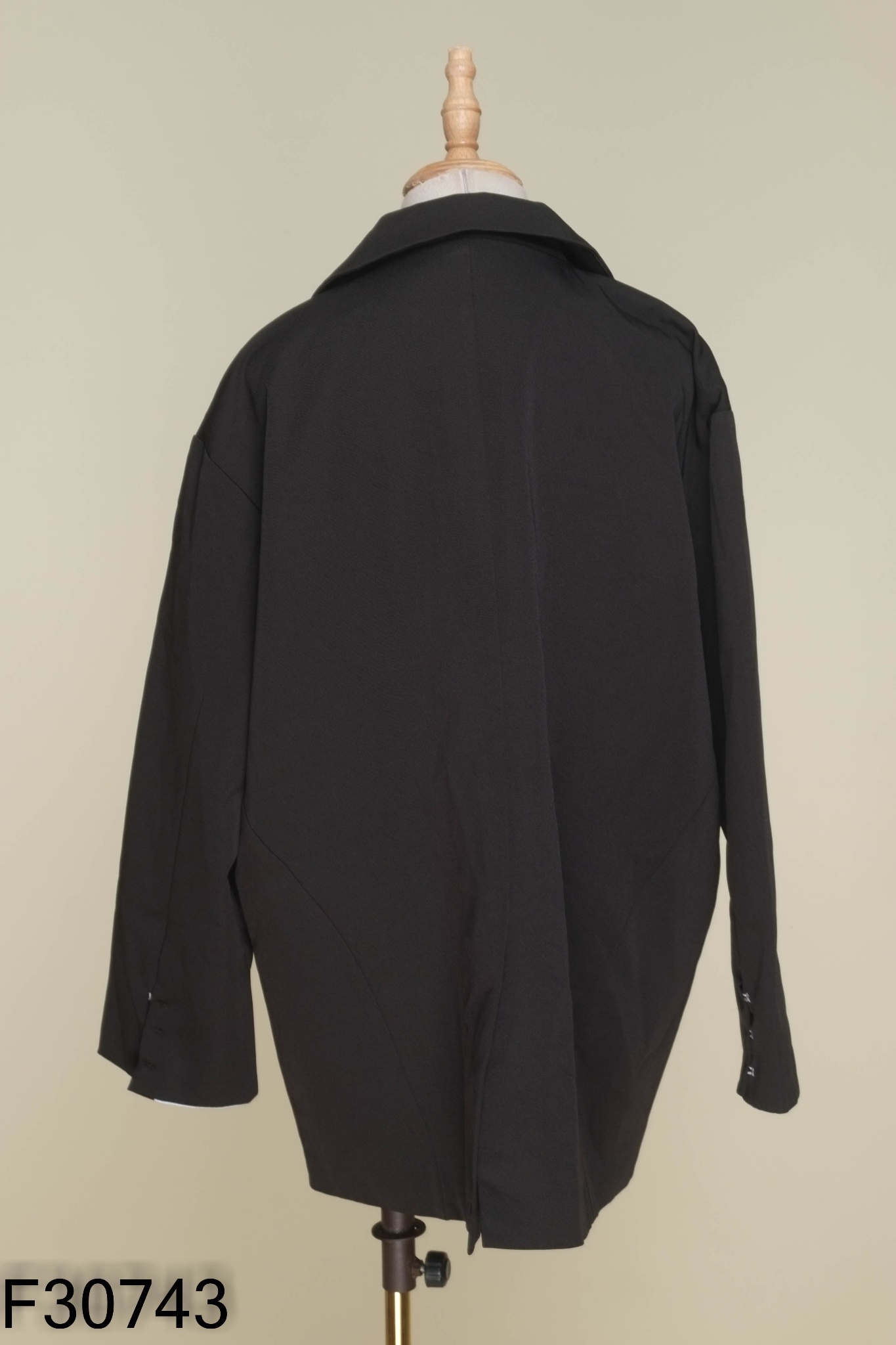 Blazer đen trơn