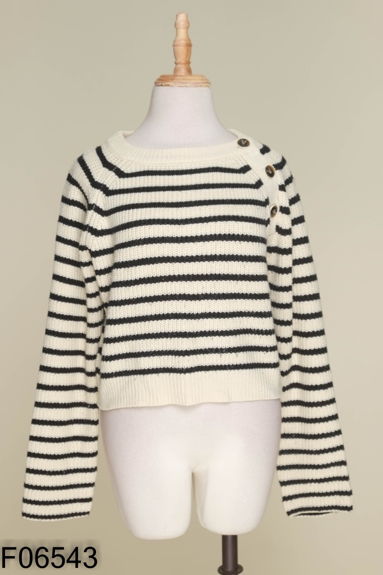 Áo len MONO TALK be kẻ đen