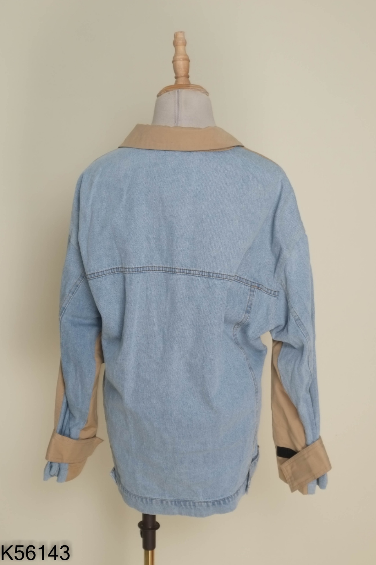 Áo khoác jeans xanh phôi nâu
