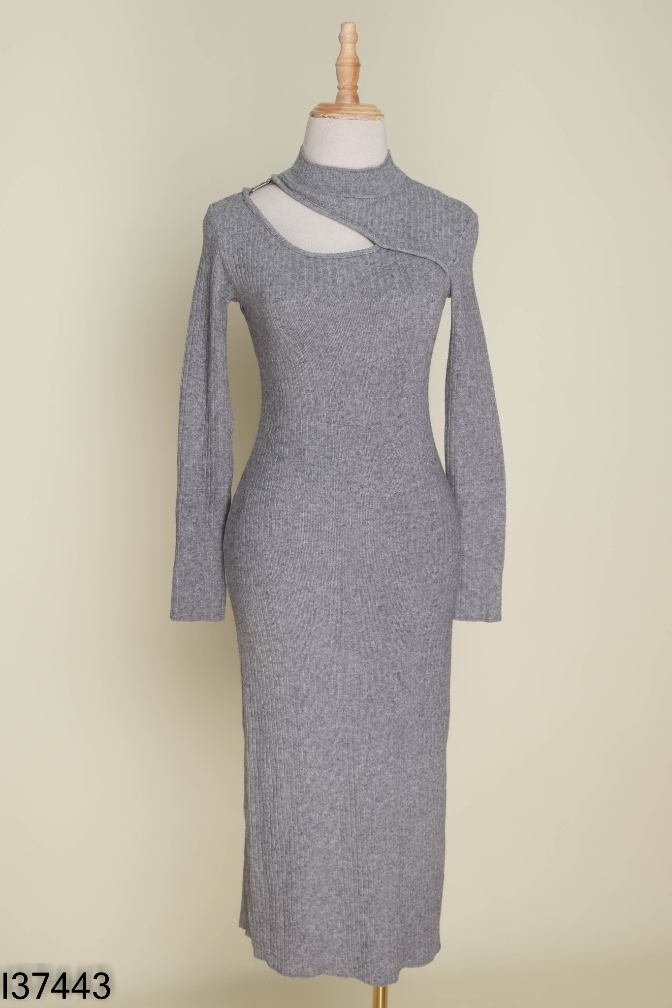 Váy xám xám MONO TALK khoét vai