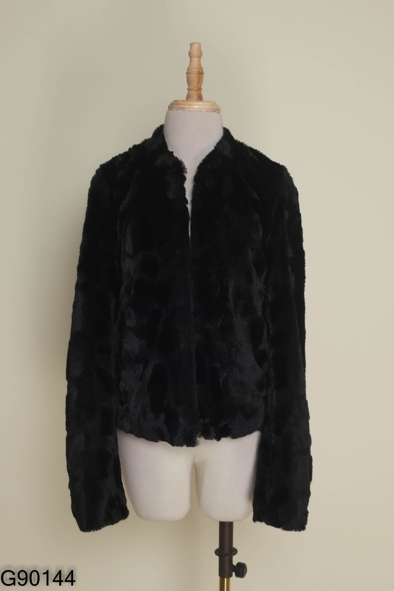 Áo khoác PULL BEAR lông đen