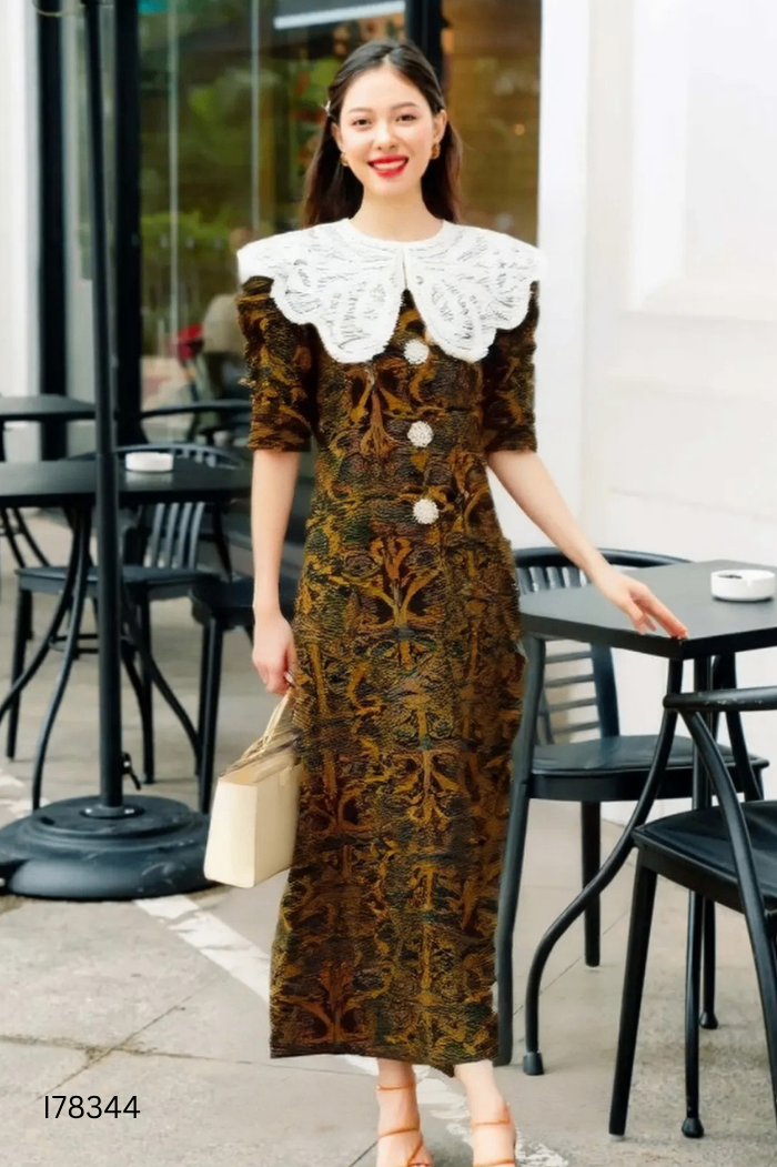 Váy họa tiết nâu KATZ cúc đá cổ ren