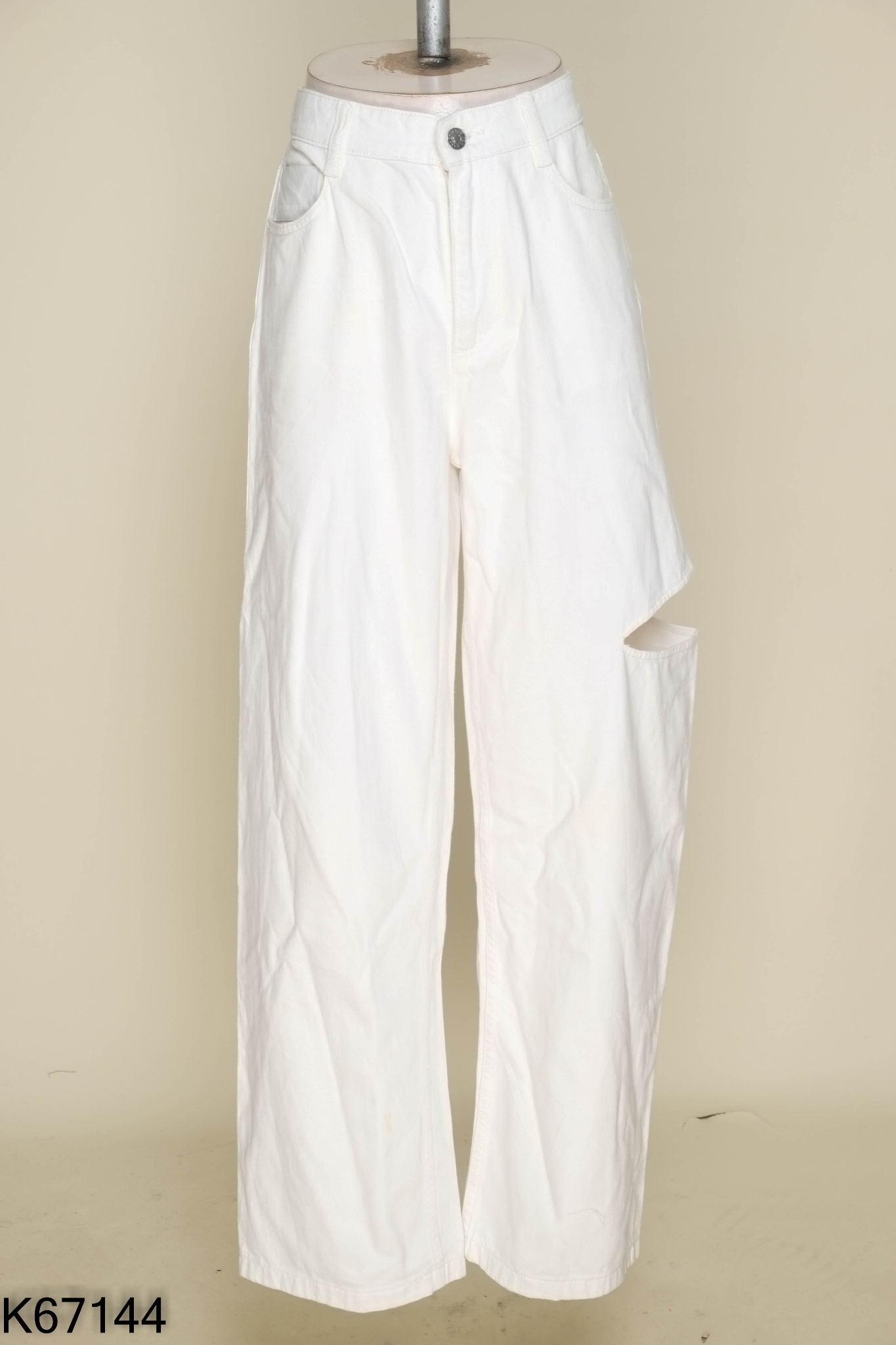 Quần jeans trắng trơn xẻ gối