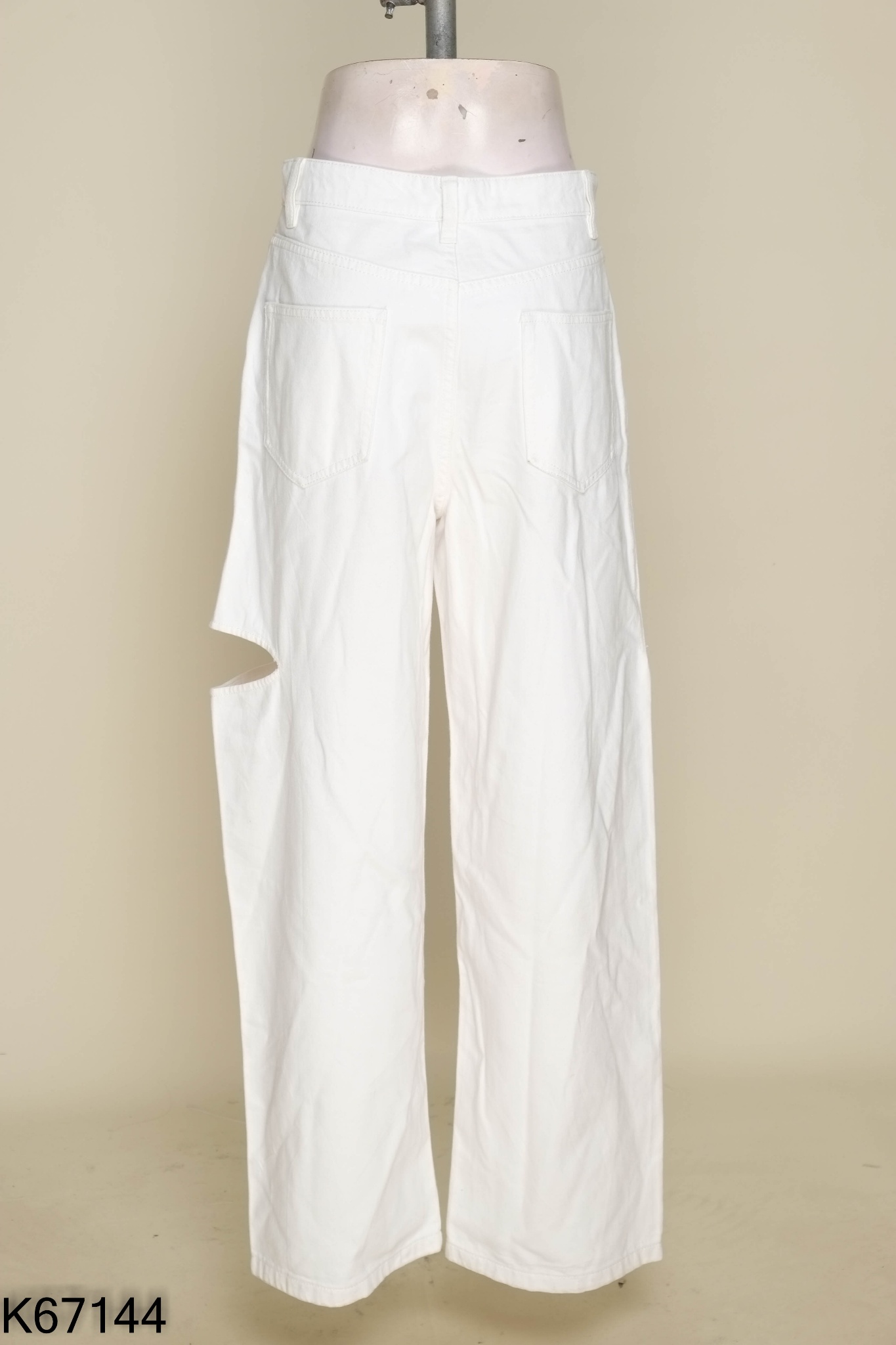 Quần jeans trắng trơn xẻ gối