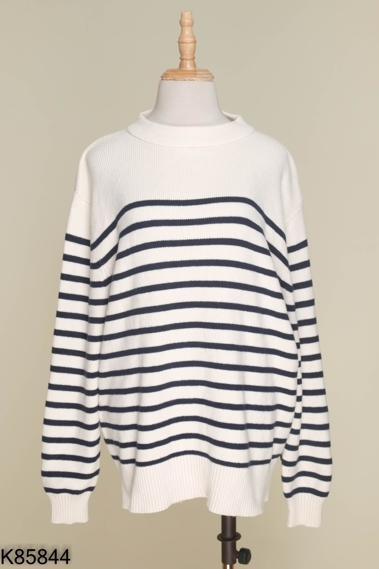 Áo len ZARA be kẻ đen