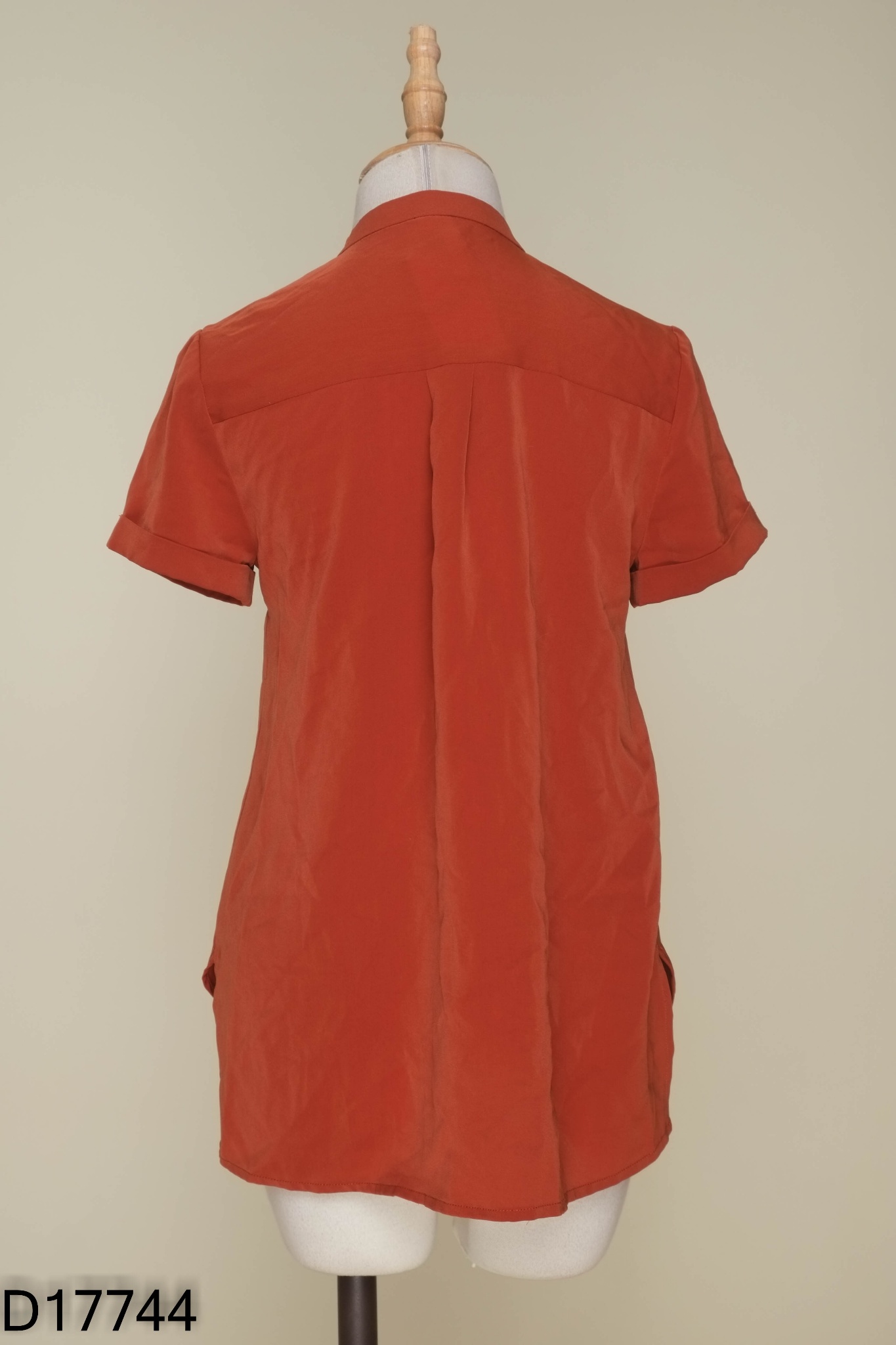 Áo ESSENTIAL LINE đỏ