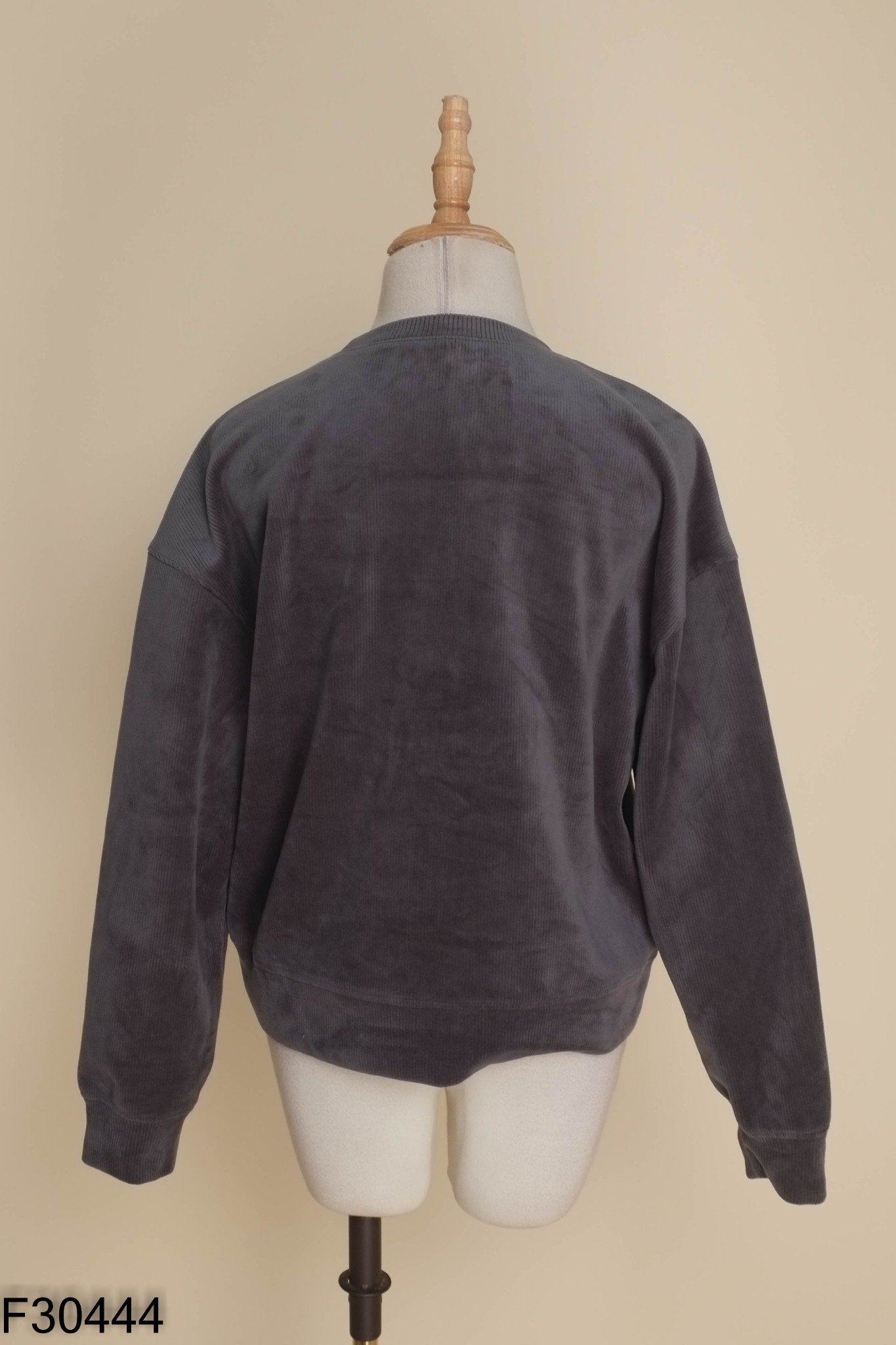 Áo sweater GENVIET xám nhung trơn