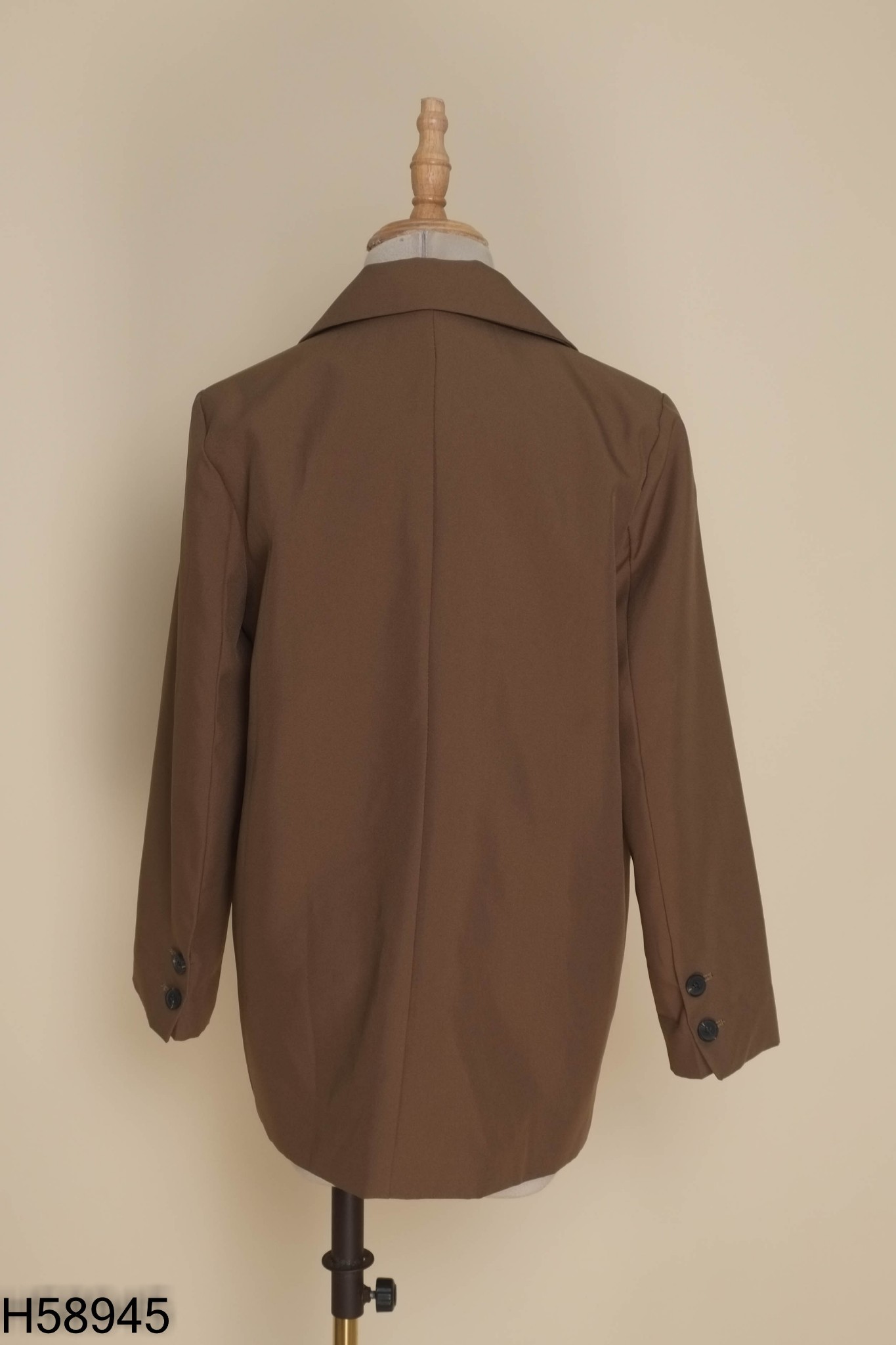 Áo blazer nâu cúc đen