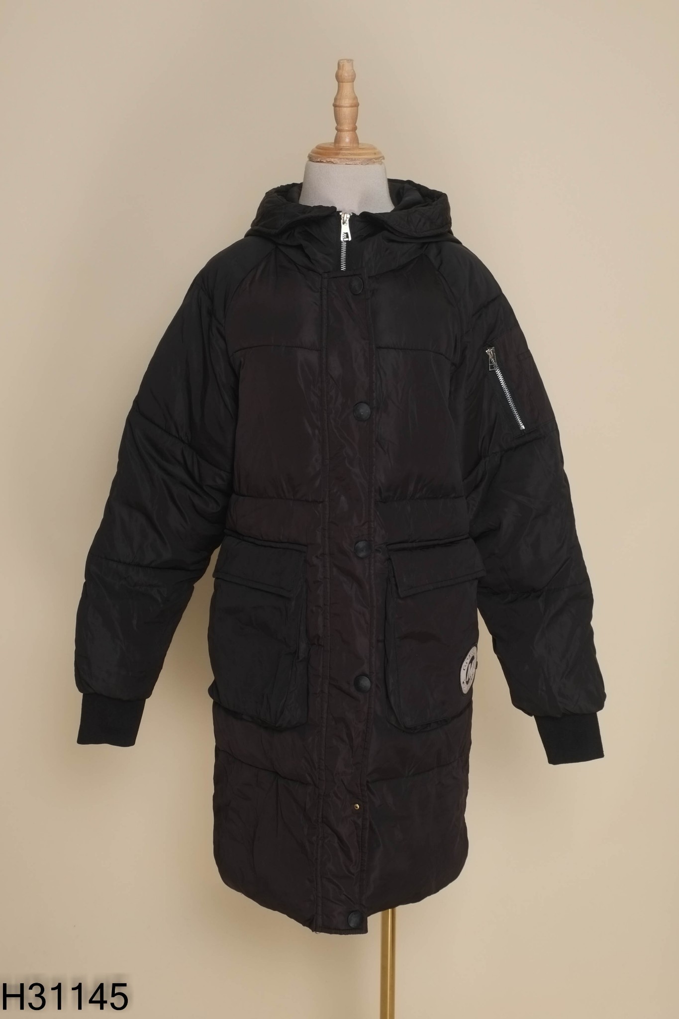 Á0 khoác đen dày có mũ