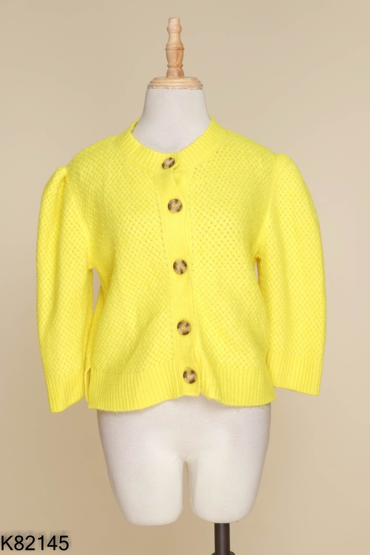 Áo len ZARA vàng lỗ