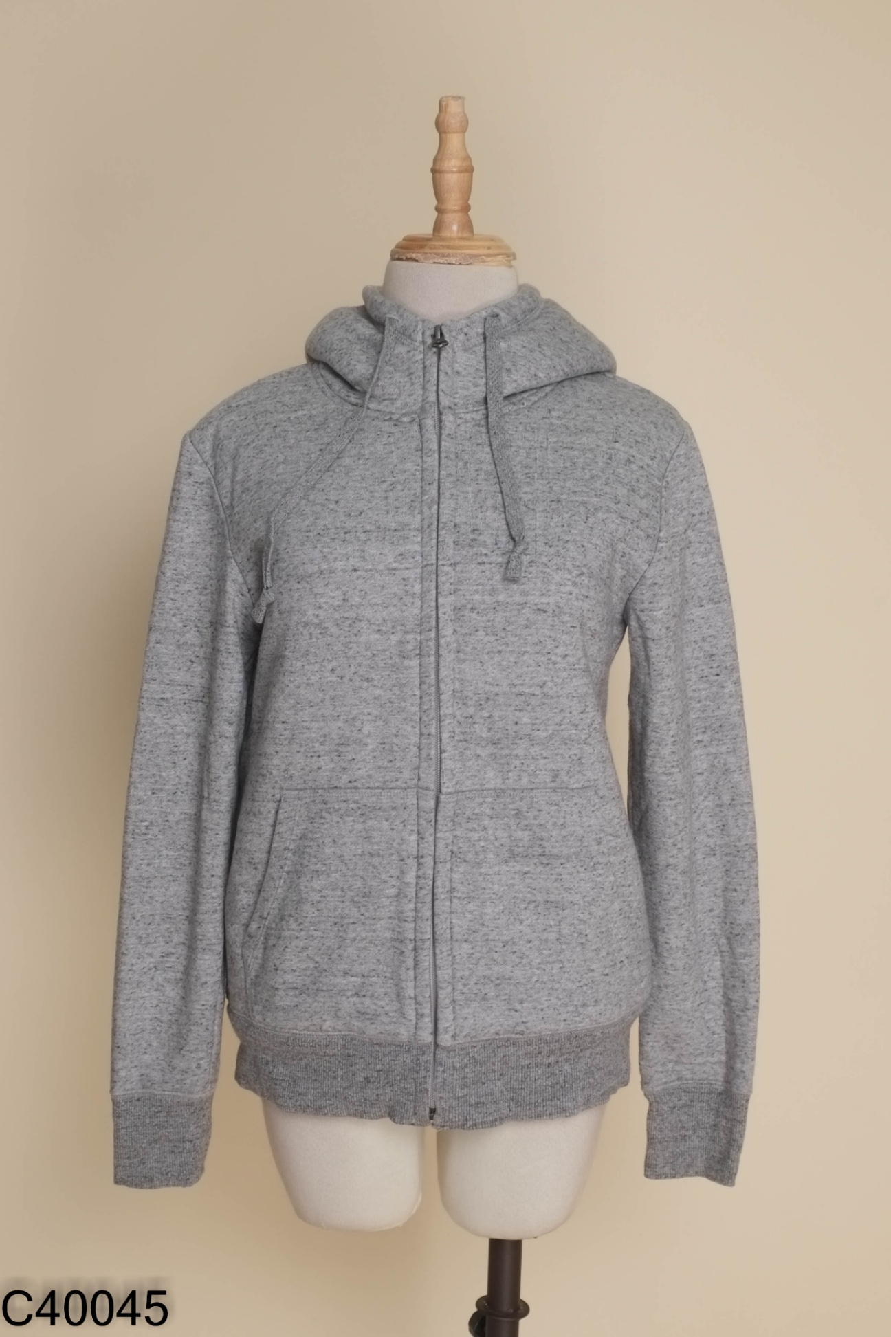 Áo khoác UNIQLO xám lót lông