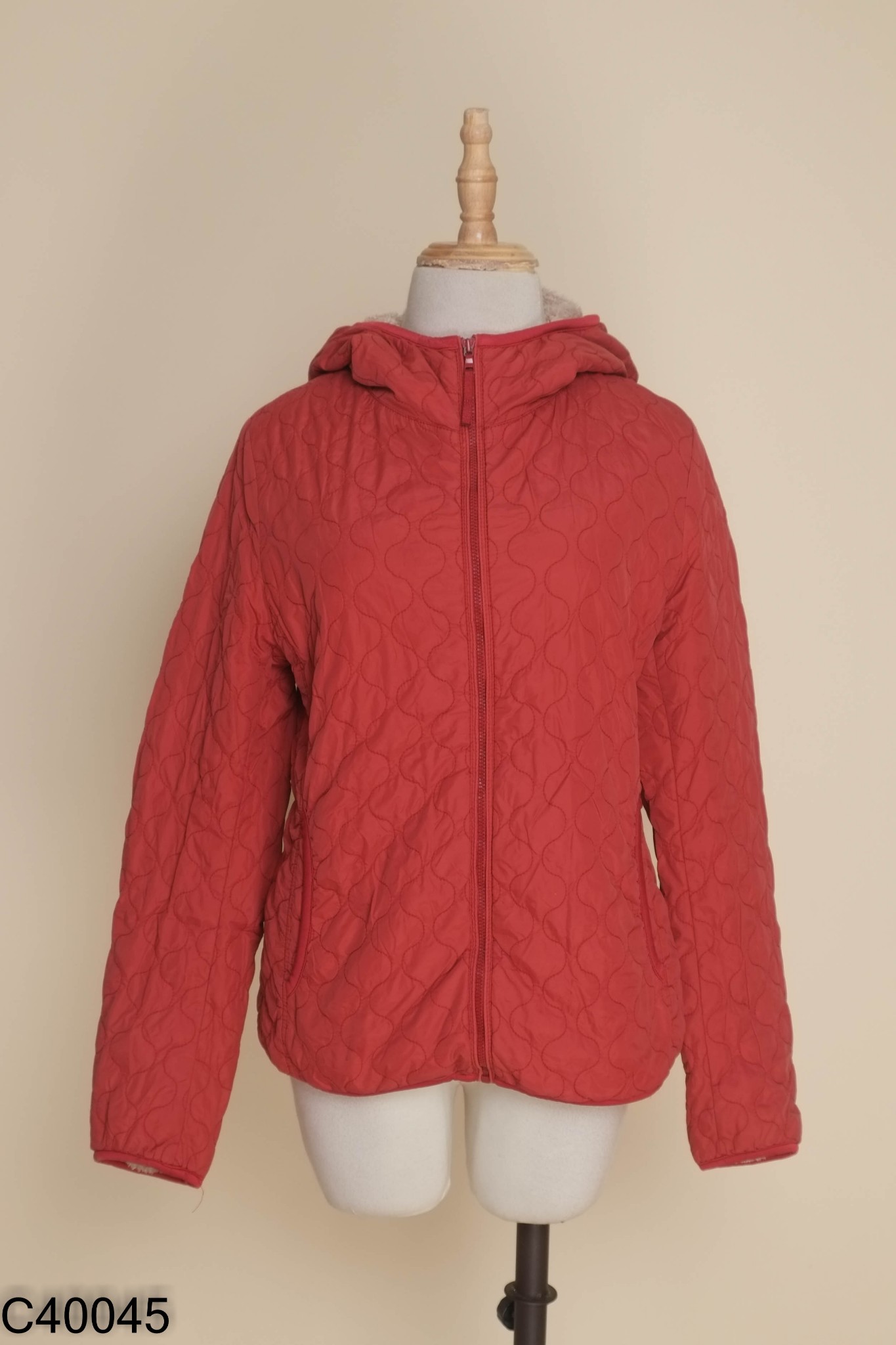 Áo khoác UNIQLO đỏ sẫm lót lông