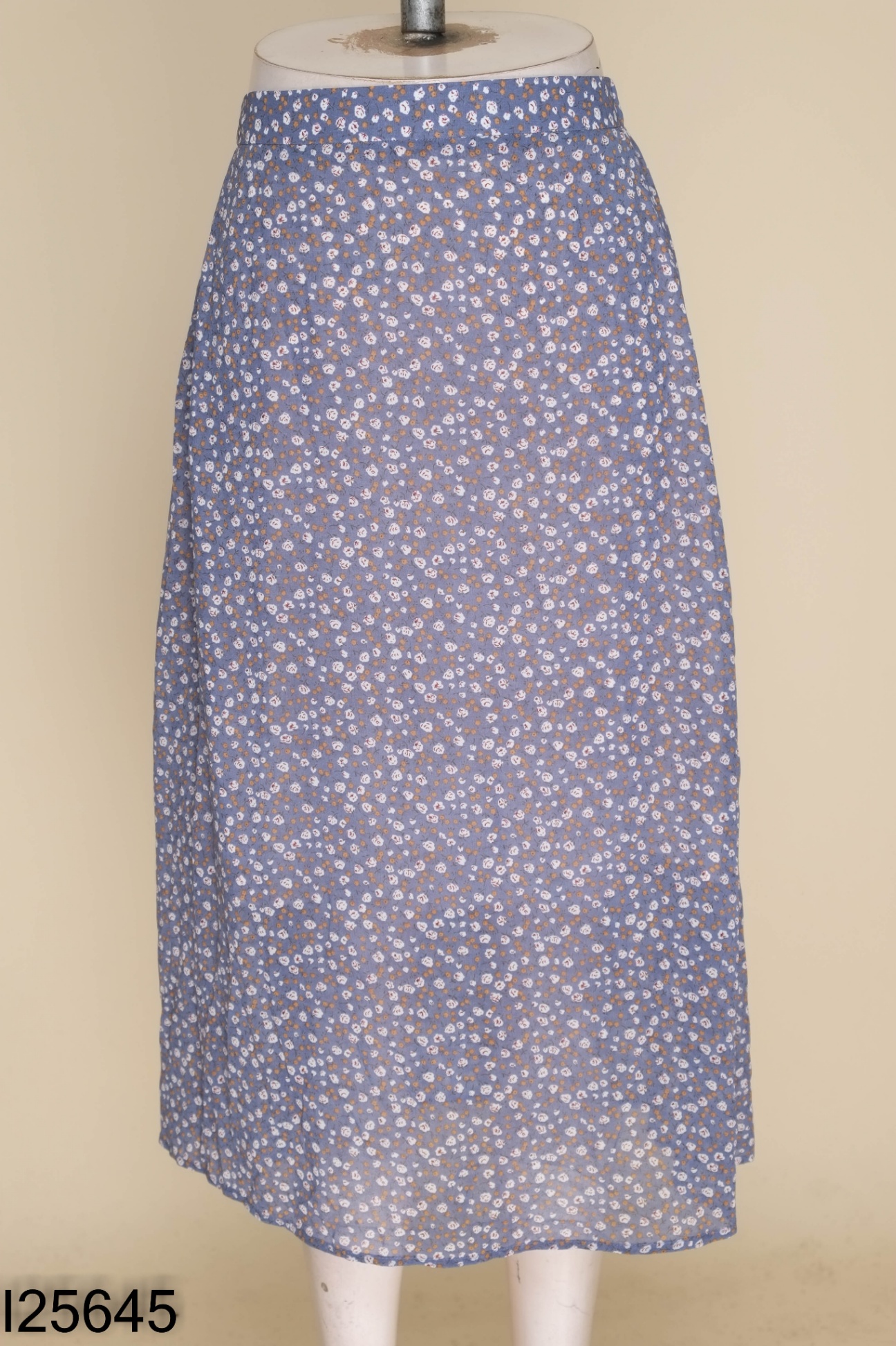 Chân váy MYAN xanh họa tiết hoa