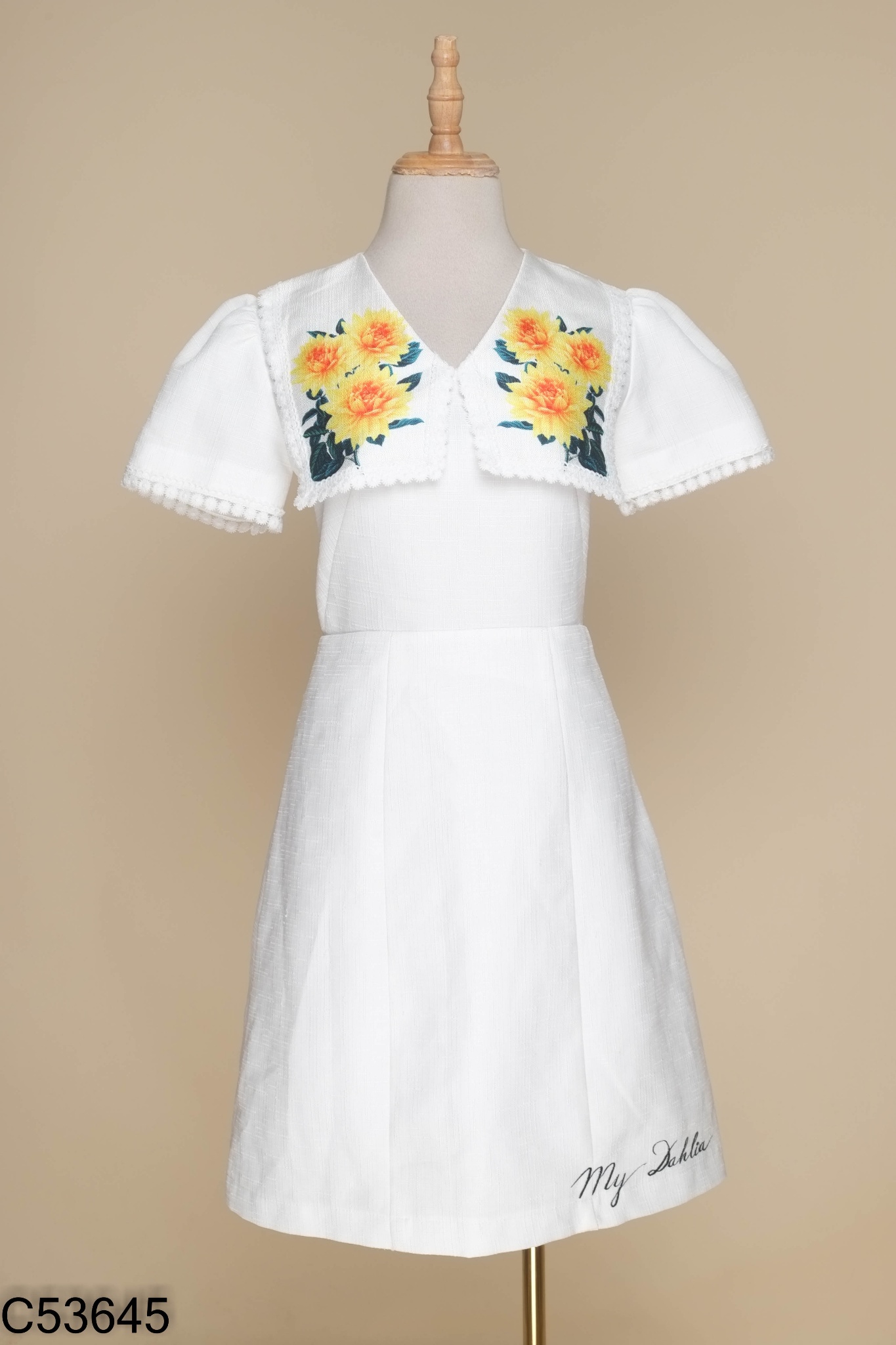 Váy EM HOA DESIGN trắng in hoa