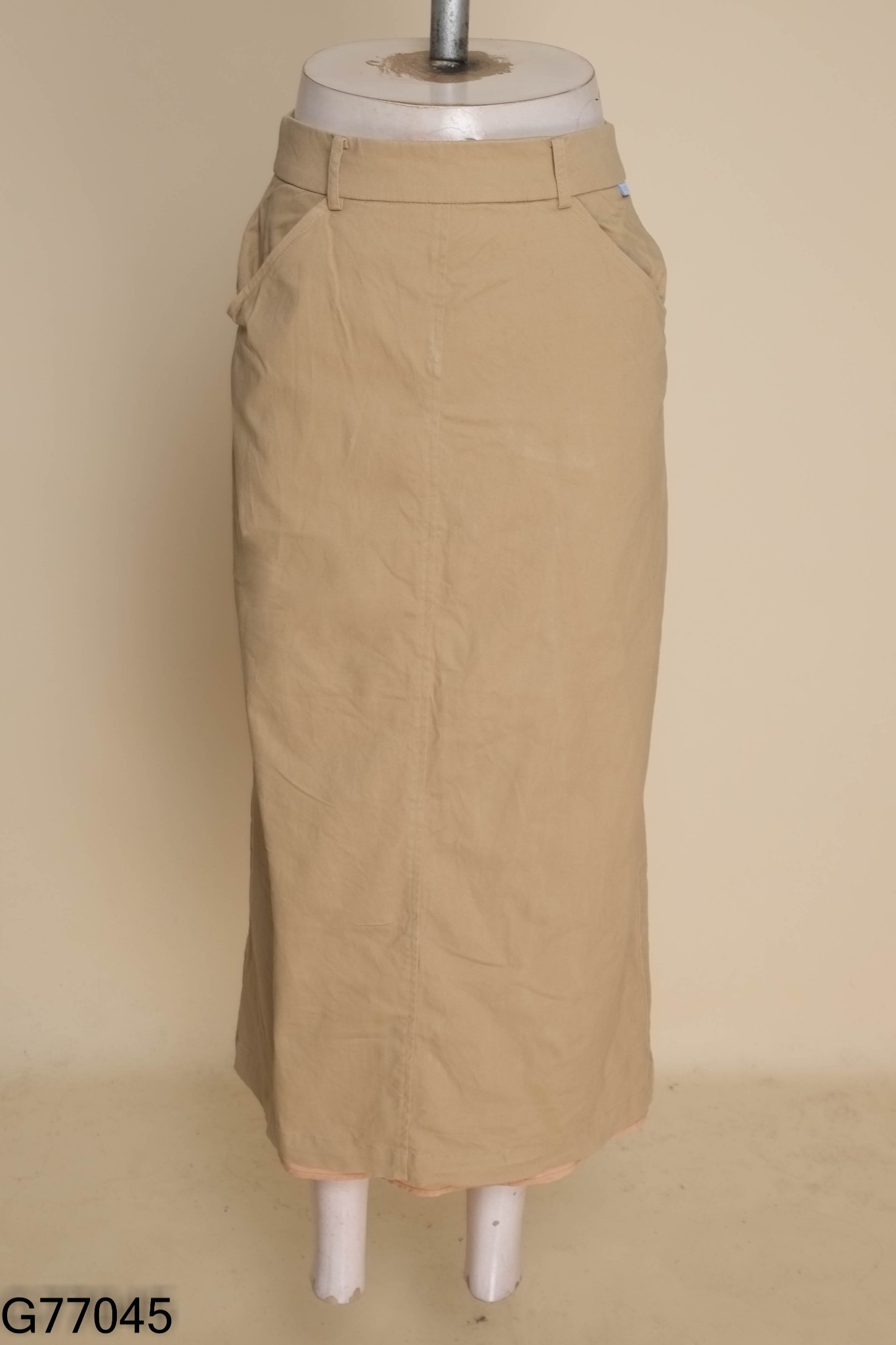 Chân váy NEM kaki be