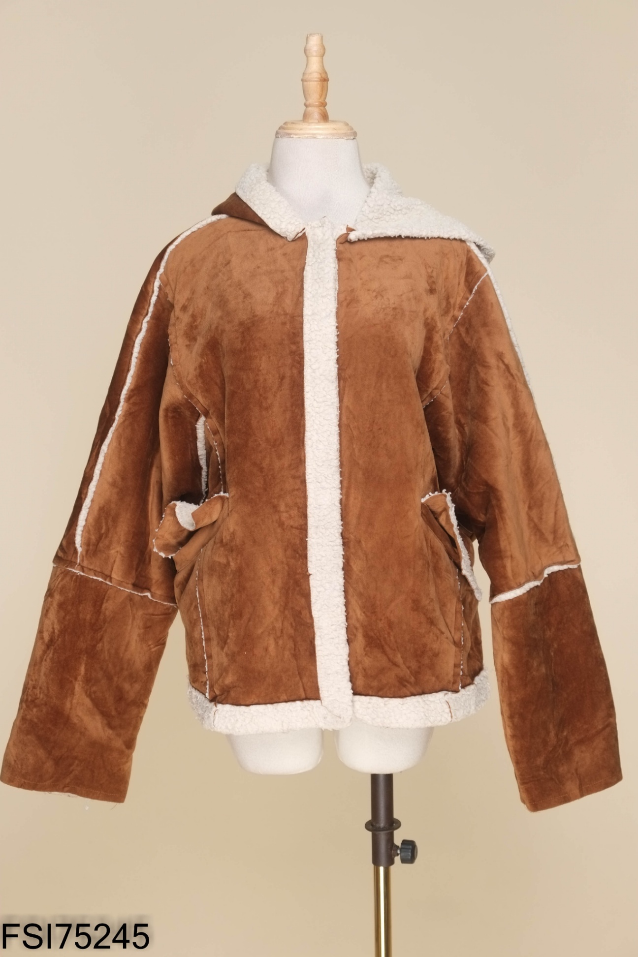Áo khoác nâu lót lông cừu be có mũ