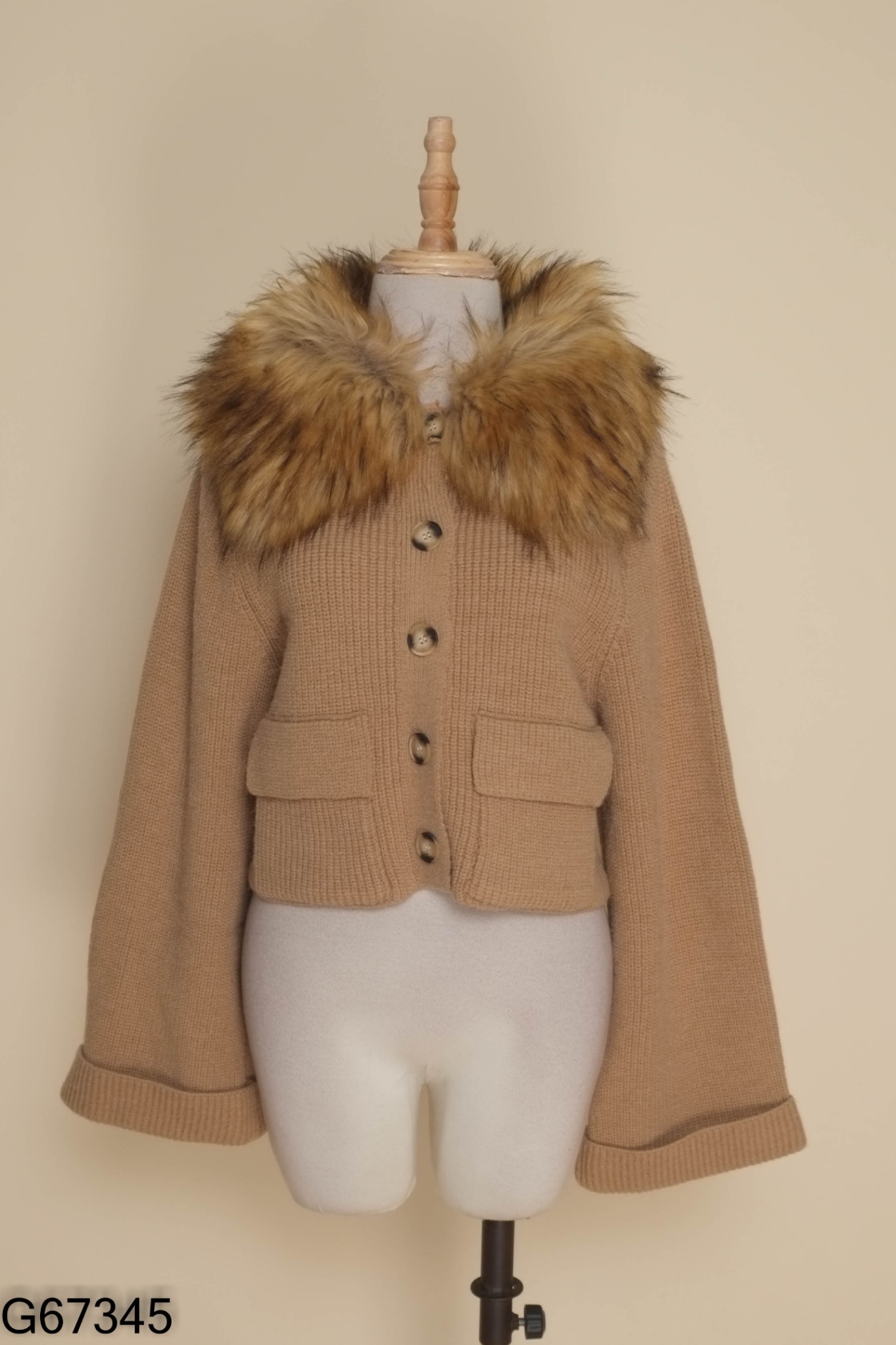 Áo len ZARA be cổ lông (XUẤT)