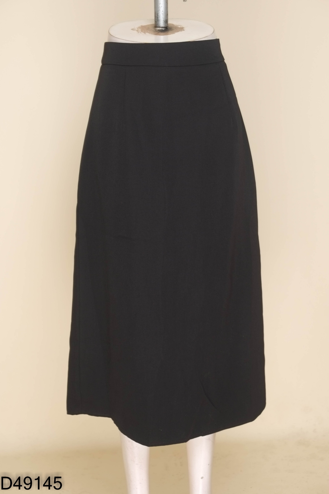 Chân váy đen trơn