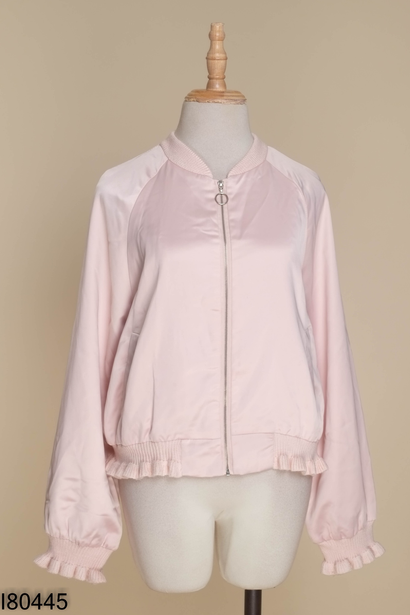 Áo khoác hồng họa tiết thêu