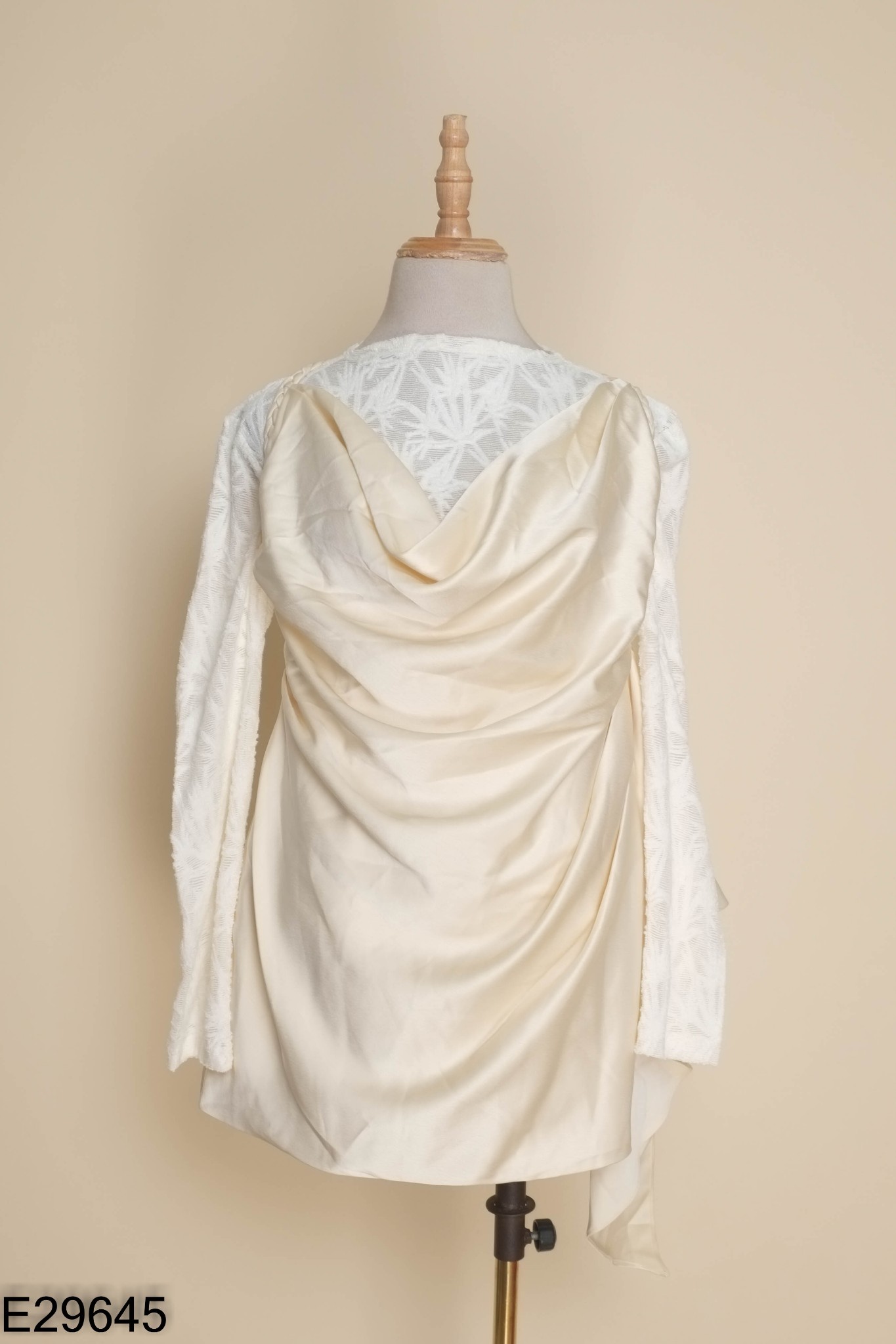 NEWTAG Set Váy hai dây KHIẾT lụa be + áo ren