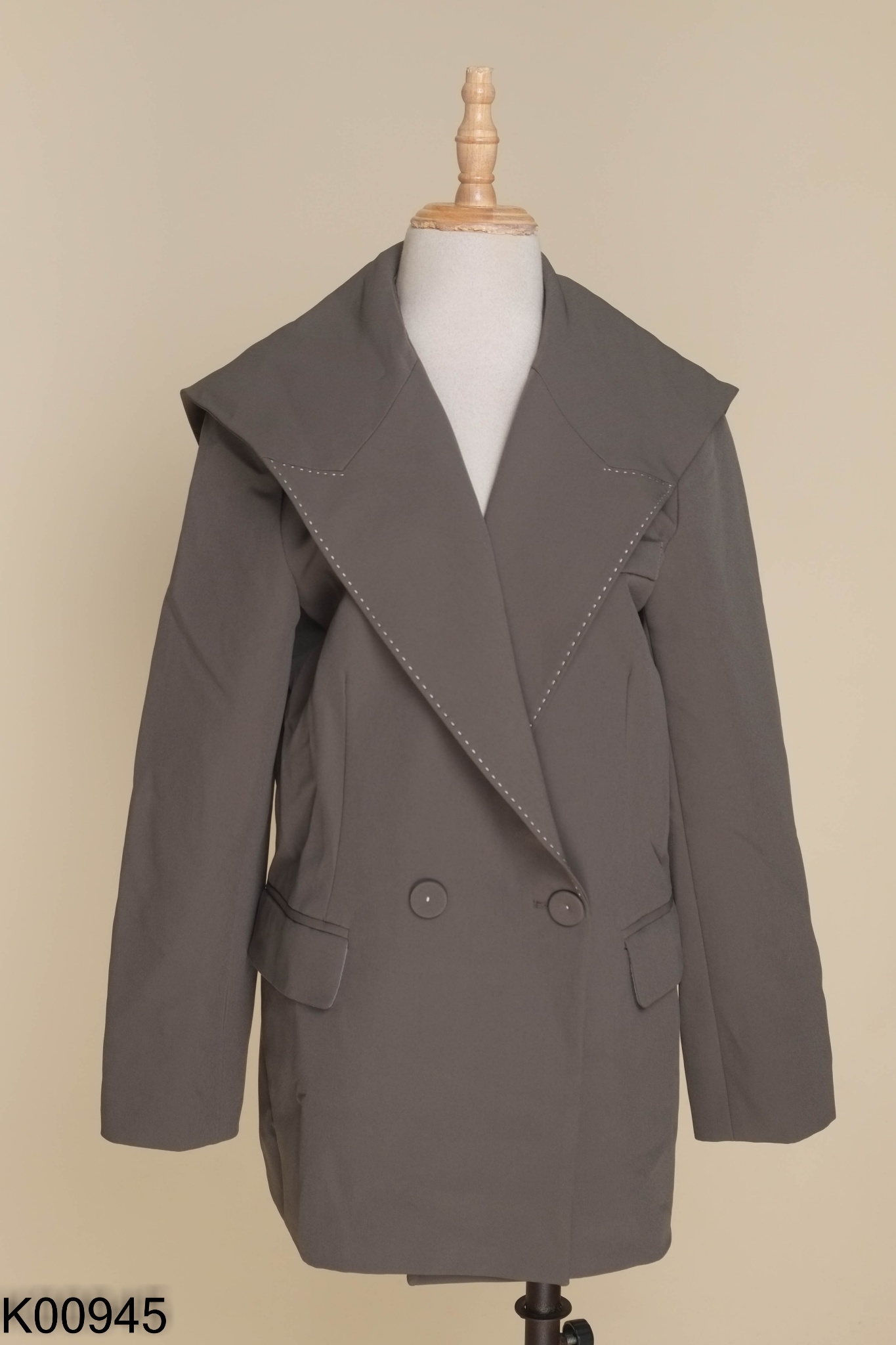 Áo blazer xám cổ vạt viển chỉ