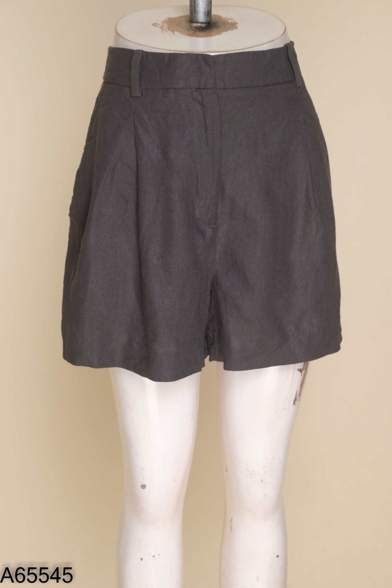 Quần shorts linen ZARA xám